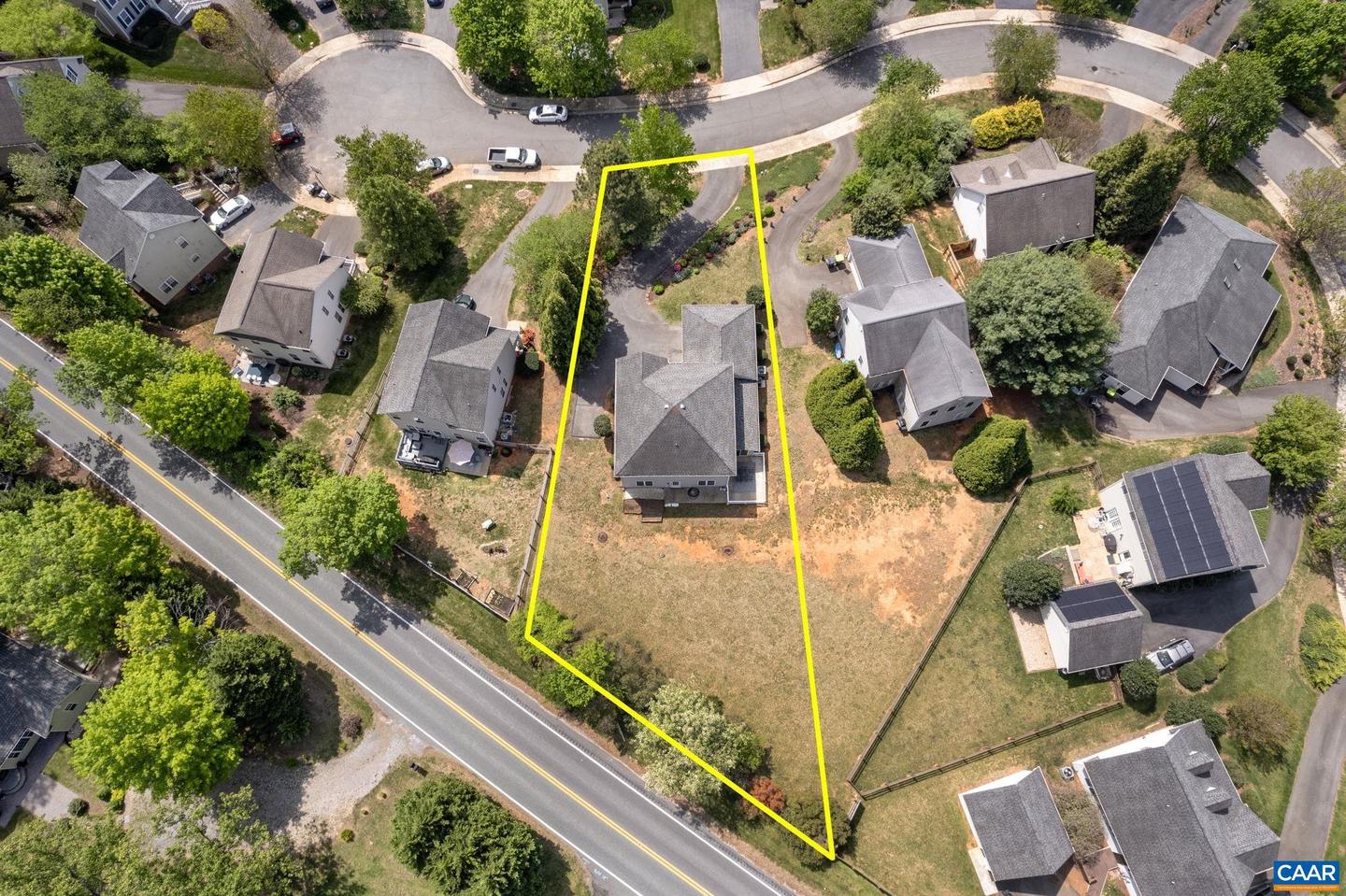 1365 AMBER RIDGE RD, CHARLOTTESVILLE, Virginia 22901, 4 Bedrooms Bedrooms, ,2 BathroomsBathrooms,Residential,For sale,1365 AMBER RIDGE RD,663926 MLS # 663926