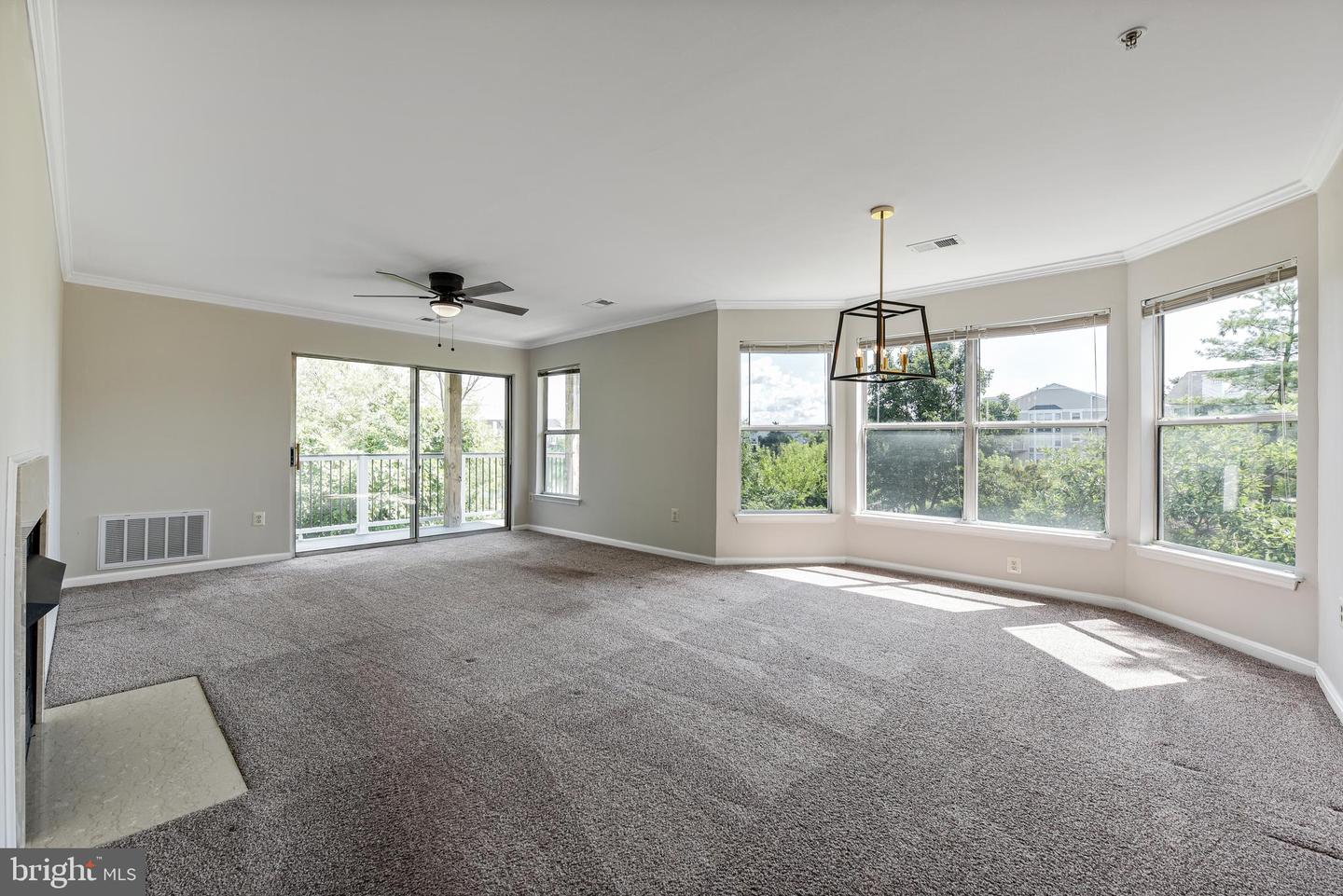 44086 NATALIE TER #202, ASHBURN, Virginia 20147, 2 Bedrooms Bedrooms, ,2 BathroomsBathrooms,Residential,For sale,44086 NATALIE TER #202,VALO2095610 MLS # VALO2095610