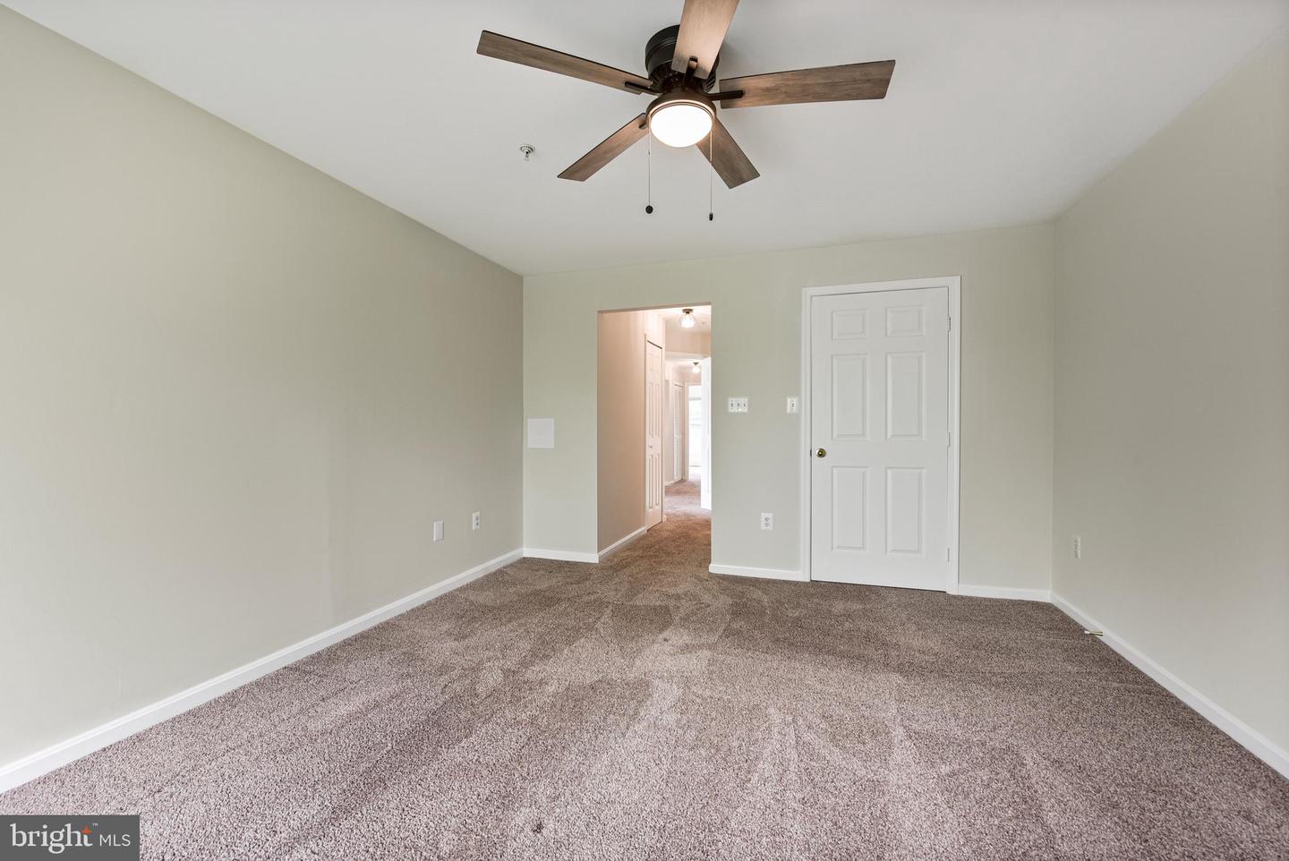 44086 NATALIE TER #202, ASHBURN, Virginia 20147, 2 Bedrooms Bedrooms, ,2 BathroomsBathrooms,Residential,For sale,44086 NATALIE TER #202,VALO2095610 MLS # VALO2095610