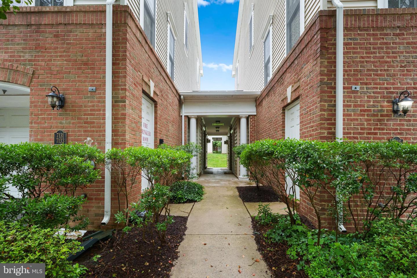 7135 HUNTLEY CREEK PL #55, ALEXANDRIA, Virginia 22306, 3 Bedrooms Bedrooms, ,2 BathroomsBathrooms,Residential,For sale,7135 HUNTLEY CREEK PL #55,VAFX2239314 MLS # VAFX2239314