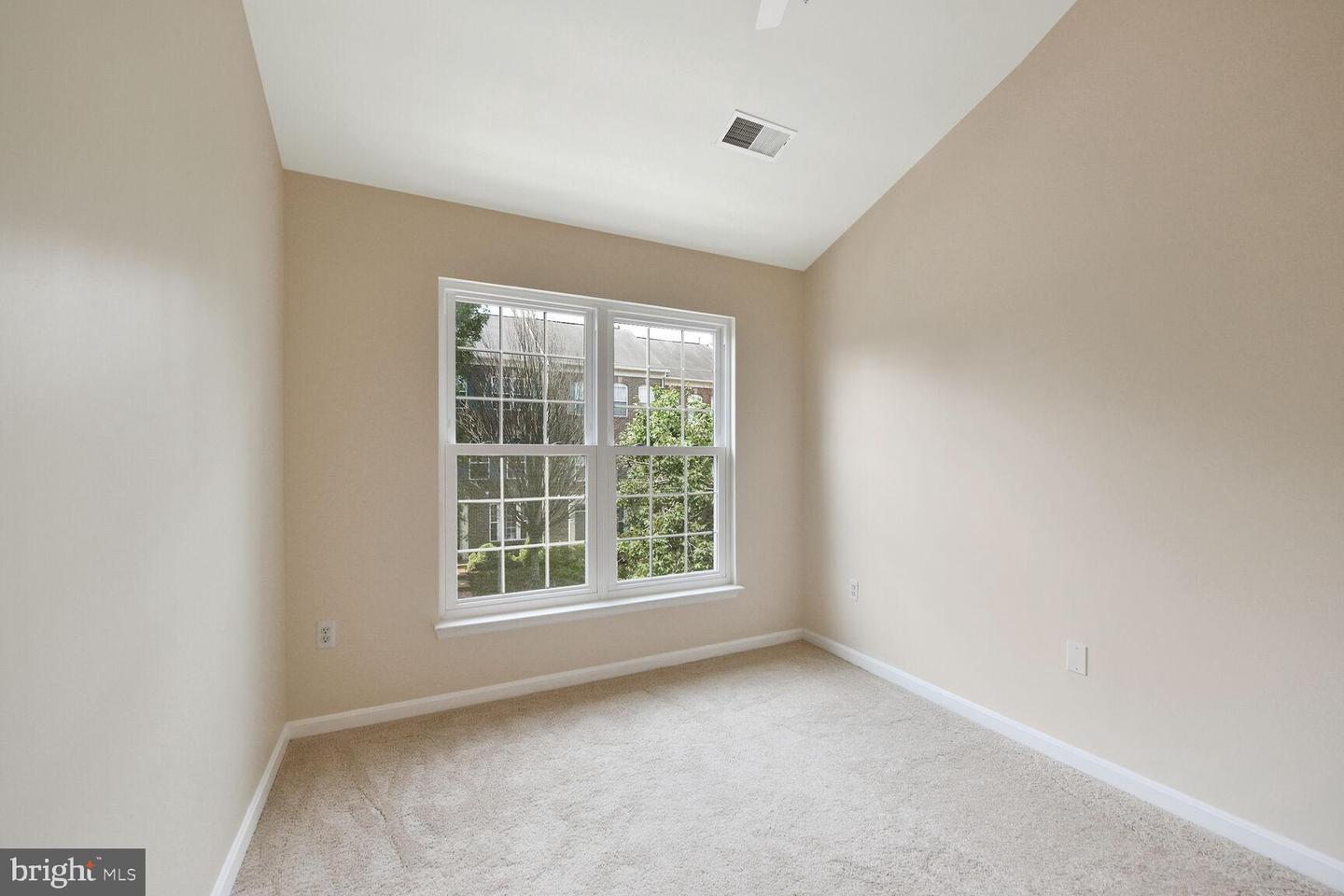 46245 MILTHORN TER, STERLING, Virginia 20165, 3 Bedrooms Bedrooms, ,2 BathroomsBathrooms,Residential,For sale,46245 MILTHORN TER,VALO2095856 MLS # VALO2095856