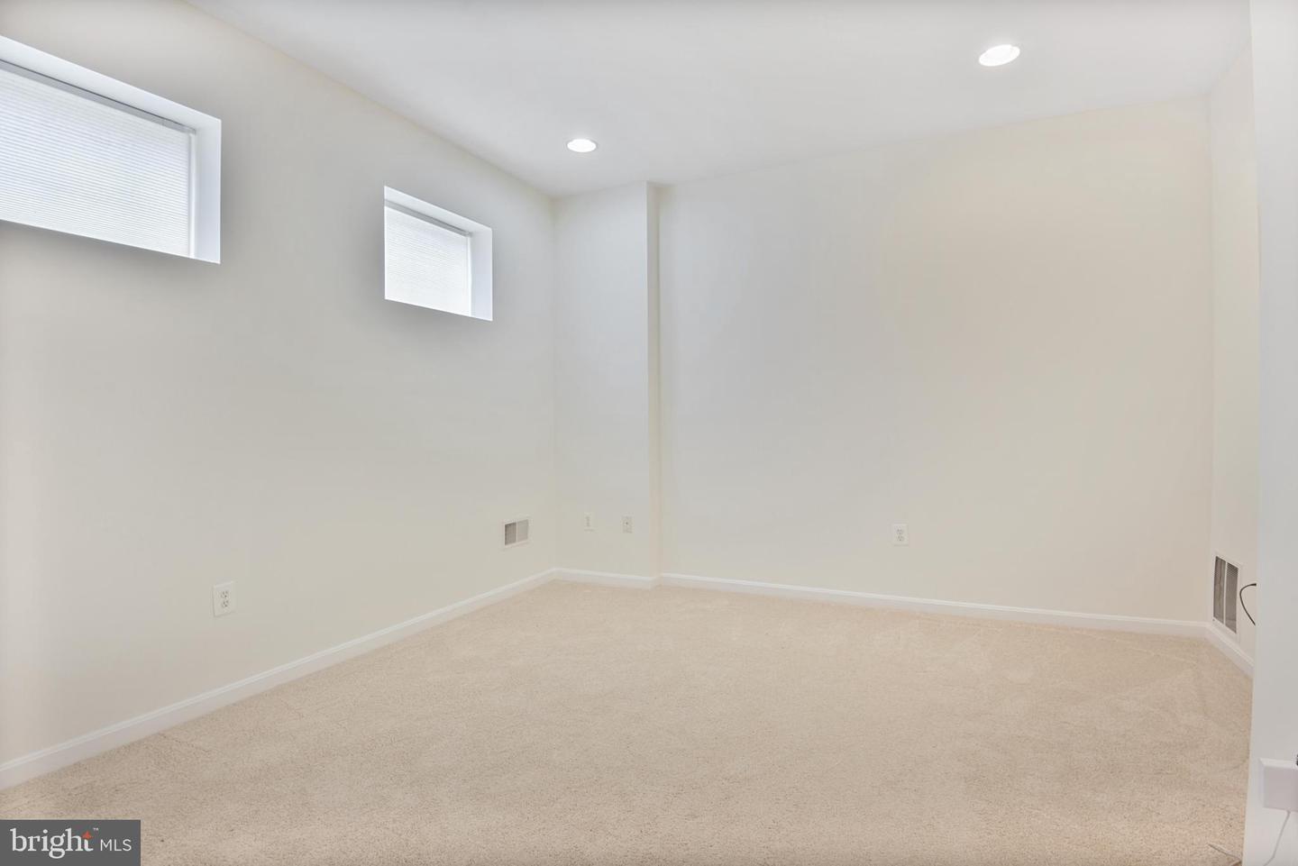 46245 MILTHORN TER, STERLING, Virginia 20165, 3 Bedrooms Bedrooms, ,2 BathroomsBathrooms,Residential,For sale,46245 MILTHORN TER,VALO2095856 MLS # VALO2095856