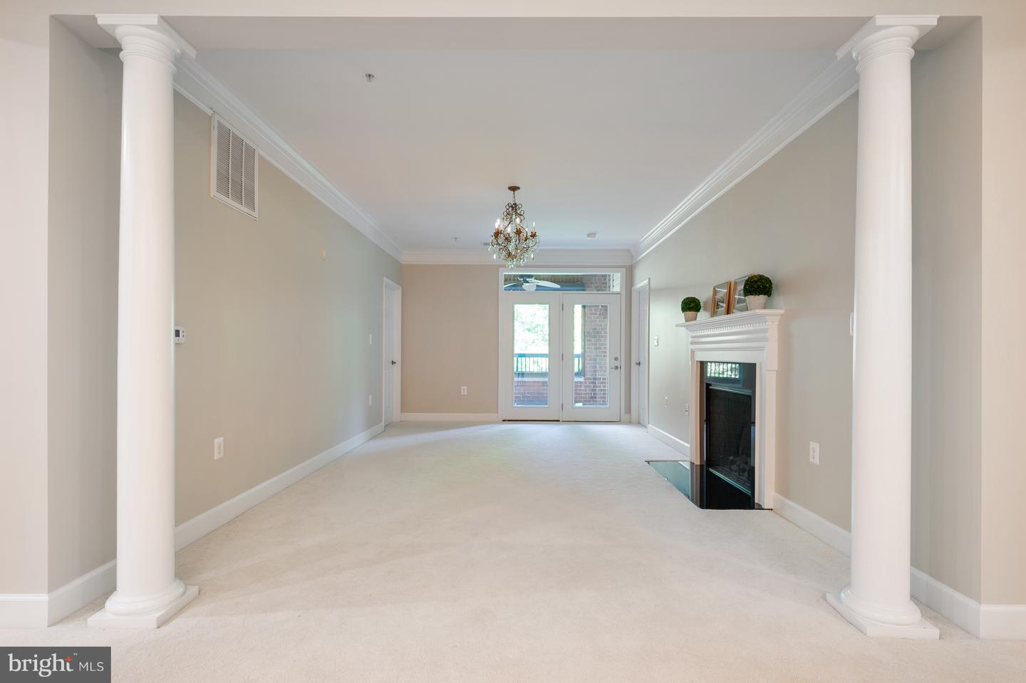 7055 HERITAGE HUNT DR #207, GAINESVILLE, Virginia 20155, 2 Bedrooms Bedrooms, ,2 BathroomsBathrooms,Residential,For sale,7055 HERITAGE HUNT DR #207,VAPW2094288 MLS # VAPW2094288