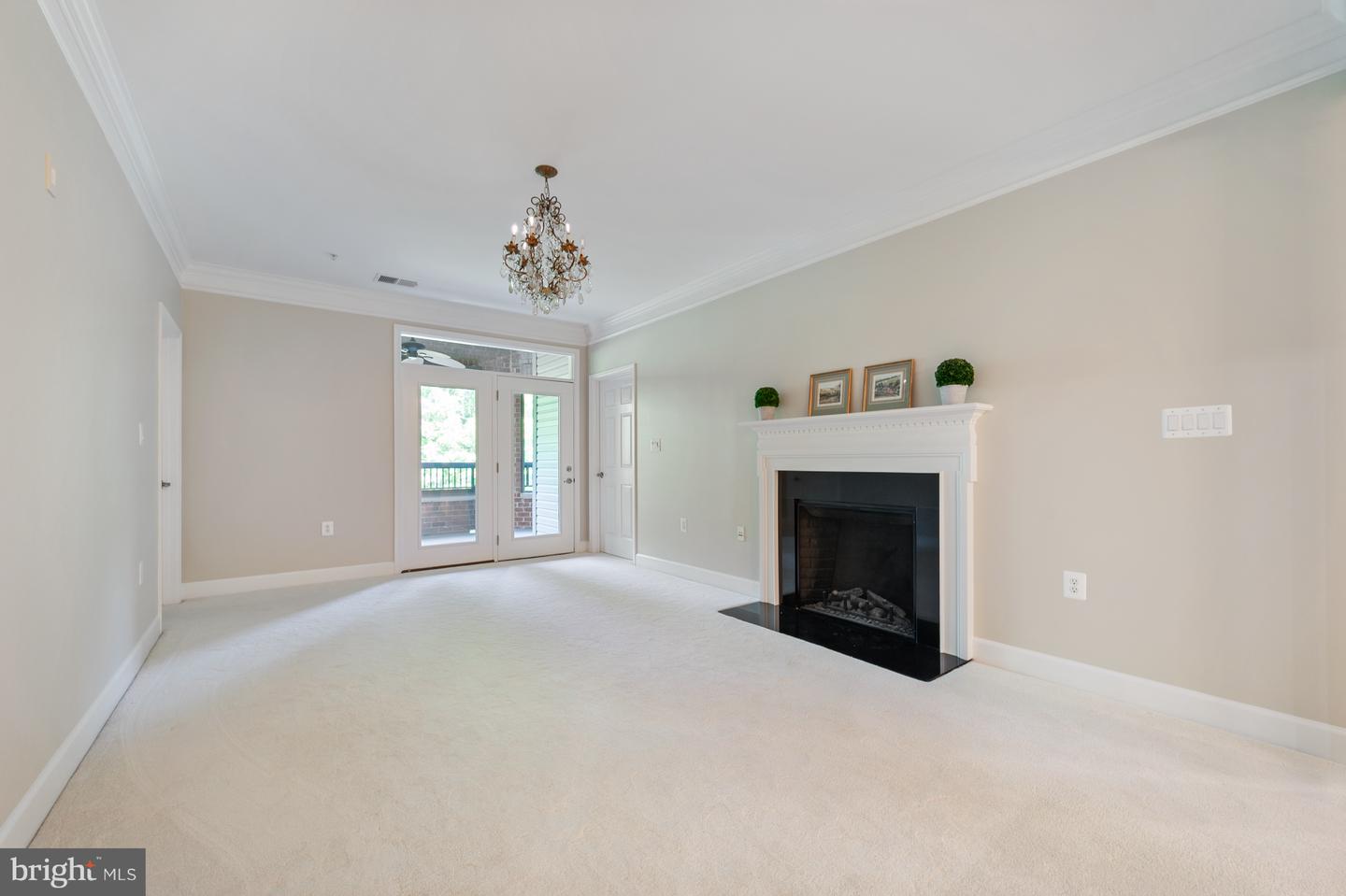 7055 HERITAGE HUNT DR #207, GAINESVILLE, Virginia 20155, 2 Bedrooms Bedrooms, ,2 BathroomsBathrooms,Residential,For sale,7055 HERITAGE HUNT DR #207,VAPW2094288 MLS # VAPW2094288