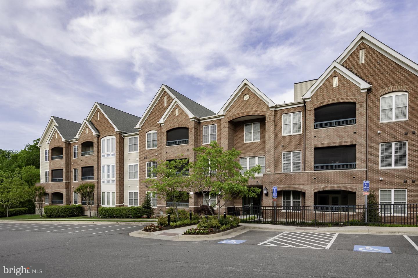 7055 HERITAGE HUNT DR #207, GAINESVILLE, Virginia 20155, 2 Bedrooms Bedrooms, ,2 BathroomsBathrooms,Residential,For sale,7055 HERITAGE HUNT DR #207,VAPW2094288 MLS # VAPW2094288