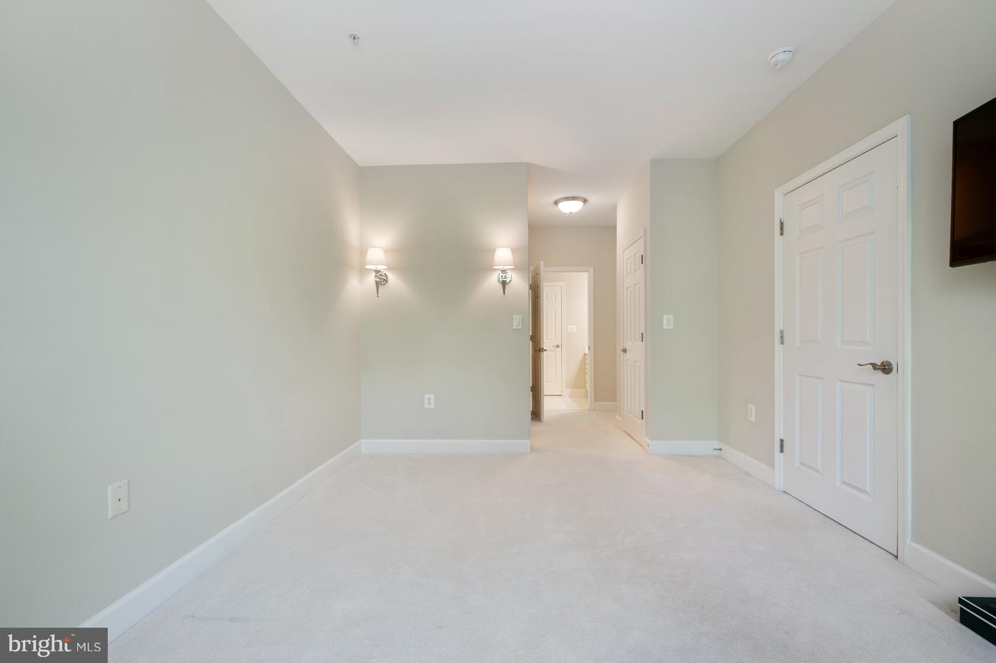 7055 HERITAGE HUNT DR #207, GAINESVILLE, Virginia 20155, 2 Bedrooms Bedrooms, ,2 BathroomsBathrooms,Residential,For sale,7055 HERITAGE HUNT DR #207,VAPW2094288 MLS # VAPW2094288
