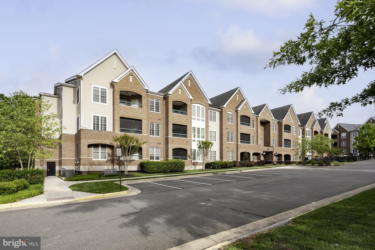 7055 HERITAGE HUNT DR #207, GAINESVILLE, Virginia 20155, 2 Bedrooms Bedrooms, ,2 BathroomsBathrooms,Residential,For sale,7055 HERITAGE HUNT DR #207,VAPW2094288 MLS # VAPW2094288