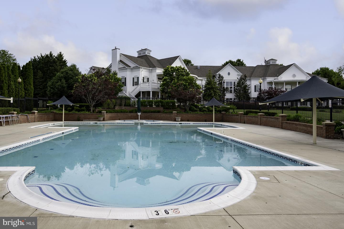 7055 HERITAGE HUNT DR #207, GAINESVILLE, Virginia 20155, 2 Bedrooms Bedrooms, ,2 BathroomsBathrooms,Residential,For sale,7055 HERITAGE HUNT DR #207,VAPW2094288 MLS # VAPW2094288