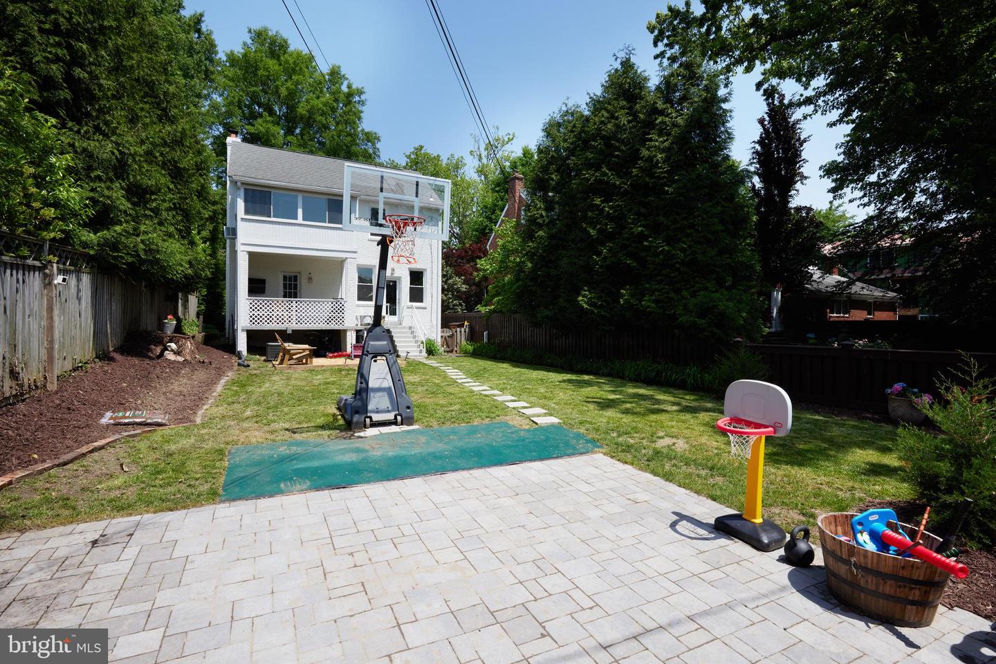 4826 BUTTERWORTH PL NW, WASHINGTON, District Of Columbia 20016, 3 Bedrooms Bedrooms, ,2 BathroomsBathrooms,Residential,For sale,4826 BUTTERWORTH PL NW,DCDC2199840 MLS # DCDC2199840