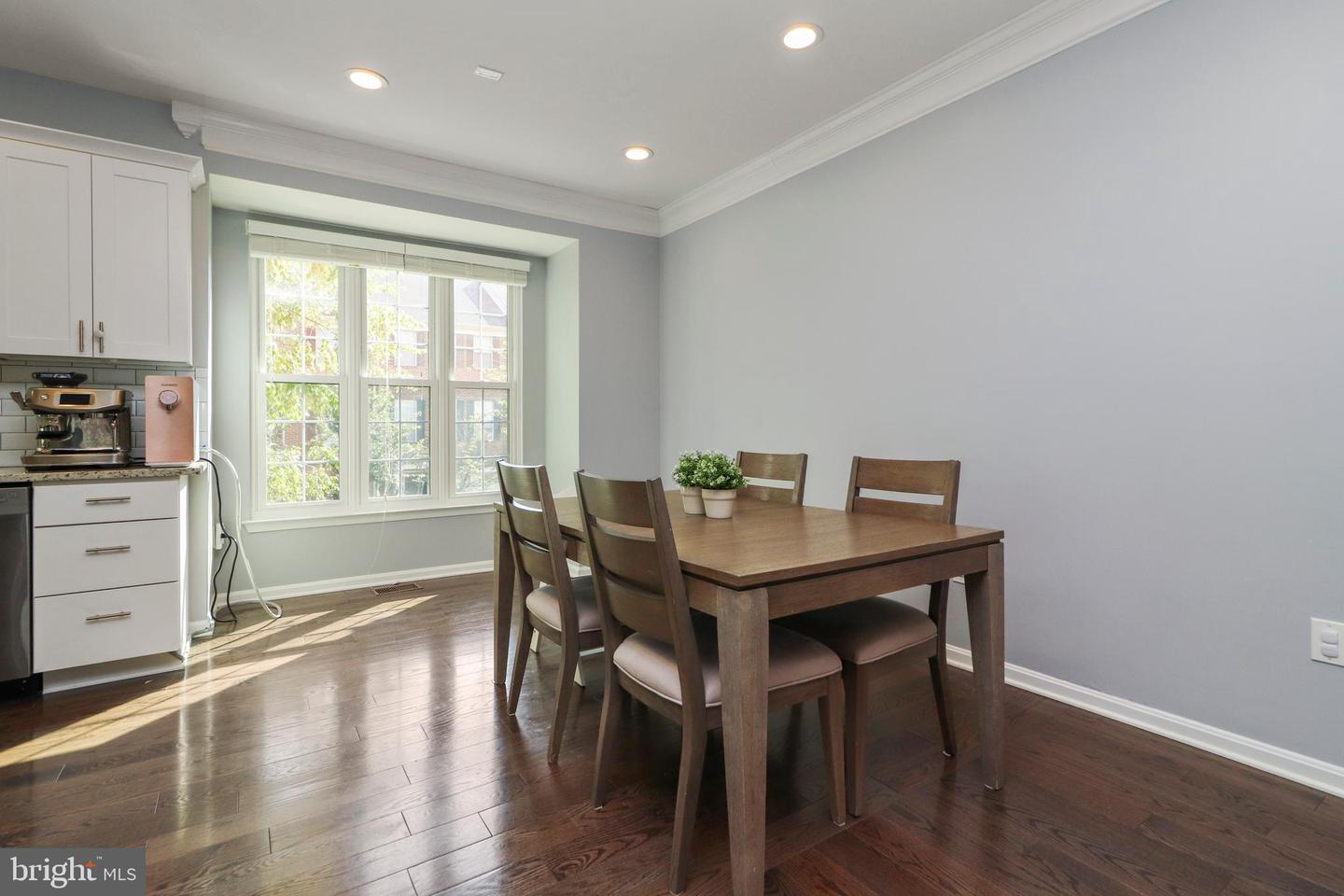 2431 CLOVER FIELD CIR, HERNDON, Virginia 20171, 3 Bedrooms Bedrooms, ,2 BathroomsBathrooms,Residential,For sale,2431 CLOVER FIELD CIR,VAFX2240234 MLS # VAFX2240234