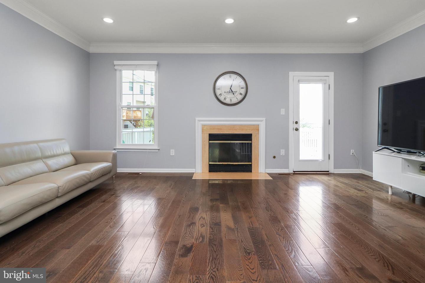 2431 CLOVER FIELD CIR, HERNDON, Virginia 20171, 3 Bedrooms Bedrooms, ,2 BathroomsBathrooms,Residential,For sale,2431 CLOVER FIELD CIR,VAFX2240234 MLS # VAFX2240234