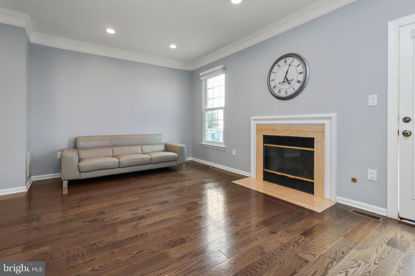 2431 CLOVER FIELD CIR, HERNDON, Virginia 20171, 3 Bedrooms Bedrooms, ,2 BathroomsBathrooms,Residential,For sale,2431 CLOVER FIELD CIR,VAFX2240234 MLS # VAFX2240234