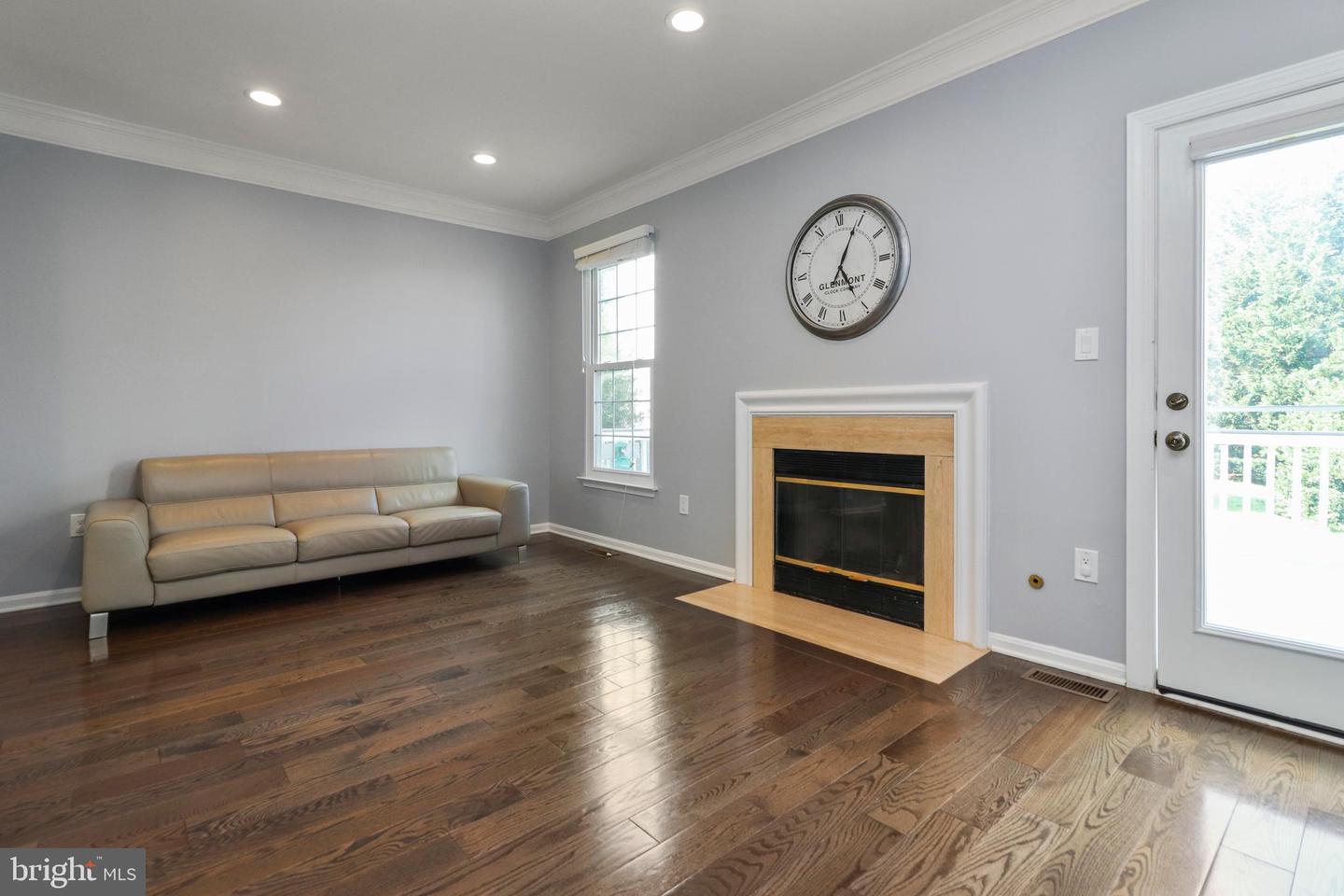 2431 CLOVER FIELD CIR, HERNDON, Virginia 20171, 3 Bedrooms Bedrooms, ,2 BathroomsBathrooms,Residential,For sale,2431 CLOVER FIELD CIR,VAFX2240234 MLS # VAFX2240234