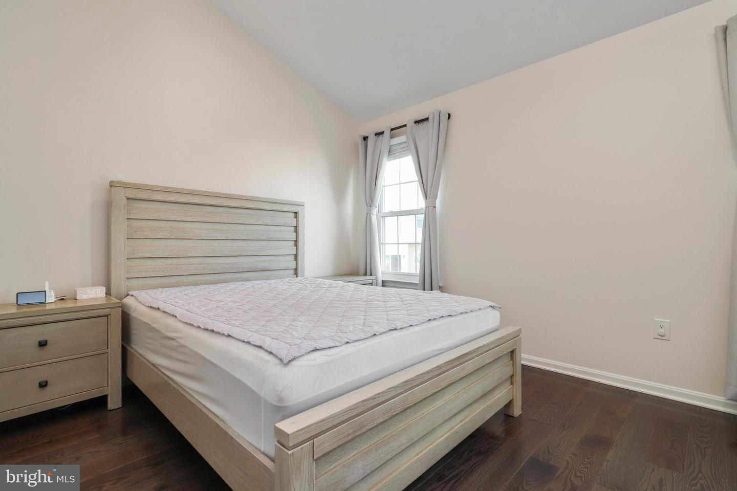 2431 CLOVER FIELD CIR, HERNDON, Virginia 20171, 3 Bedrooms Bedrooms, ,2 BathroomsBathrooms,Residential,For sale,2431 CLOVER FIELD CIR,VAFX2240234 MLS # VAFX2240234