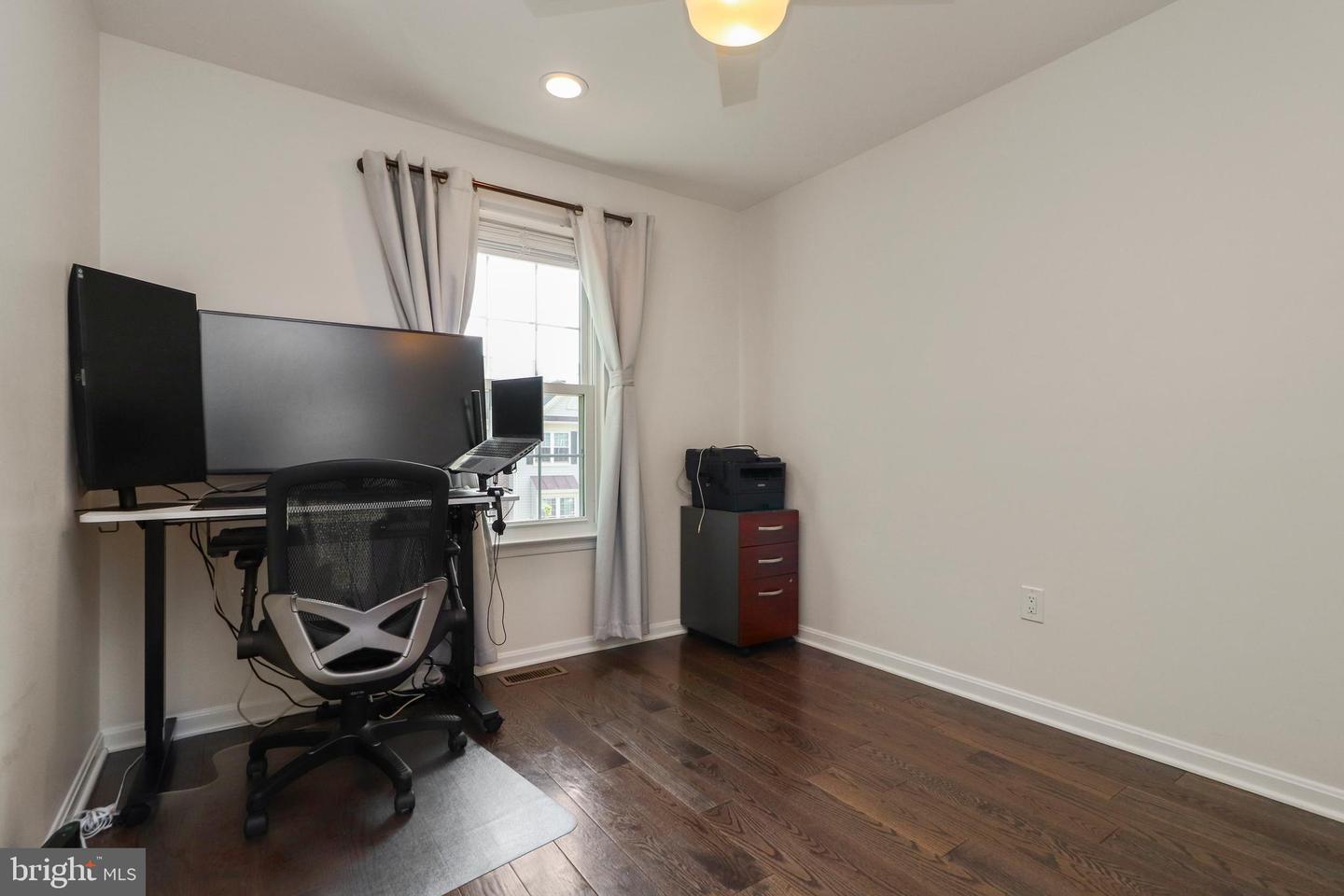 2431 CLOVER FIELD CIR, HERNDON, Virginia 20171, 3 Bedrooms Bedrooms, ,2 BathroomsBathrooms,Residential,For sale,2431 CLOVER FIELD CIR,VAFX2240234 MLS # VAFX2240234