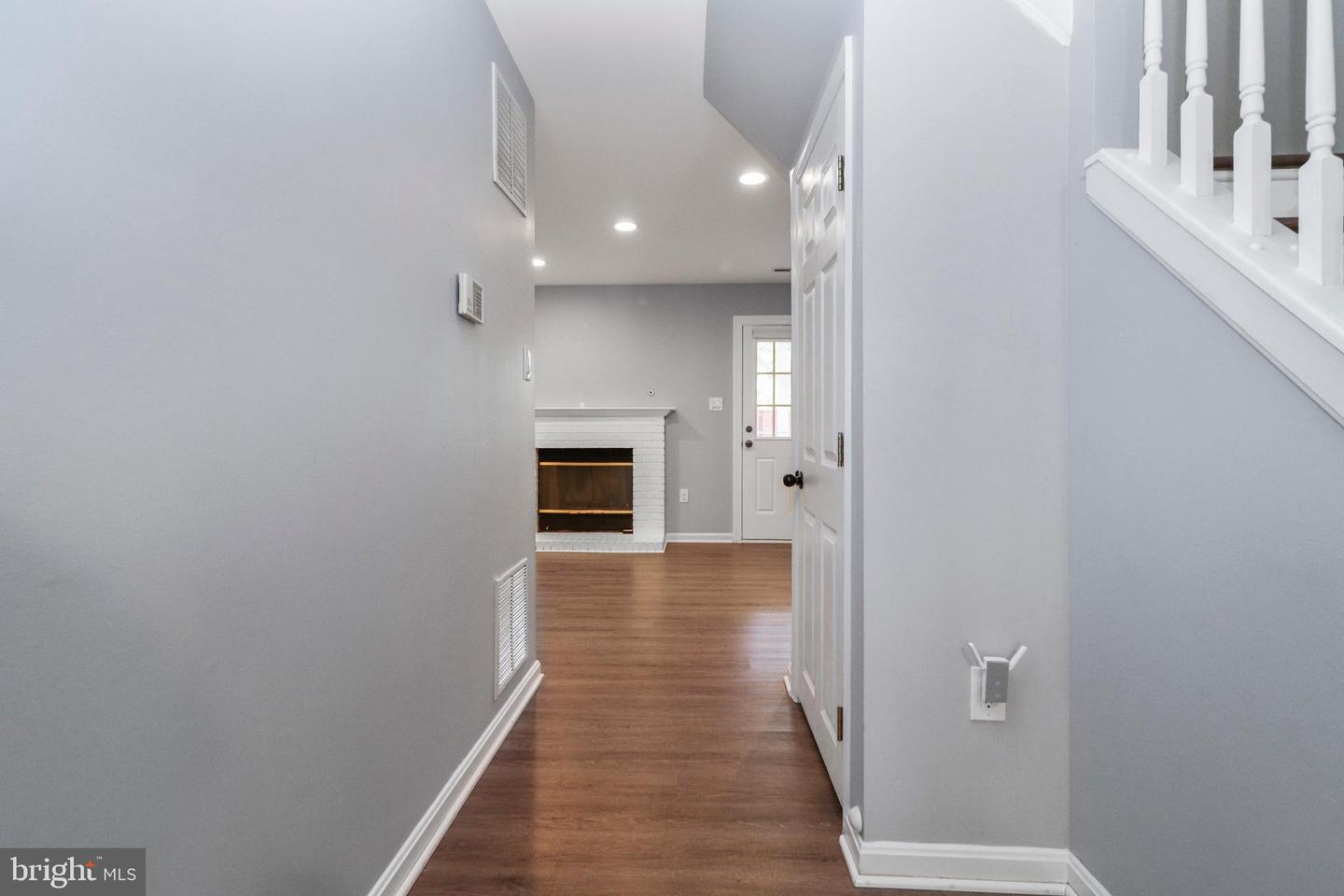 2431 CLOVER FIELD CIR, HERNDON, Virginia 20171, 3 Bedrooms Bedrooms, ,2 BathroomsBathrooms,Residential,For sale,2431 CLOVER FIELD CIR,VAFX2240234 MLS # VAFX2240234