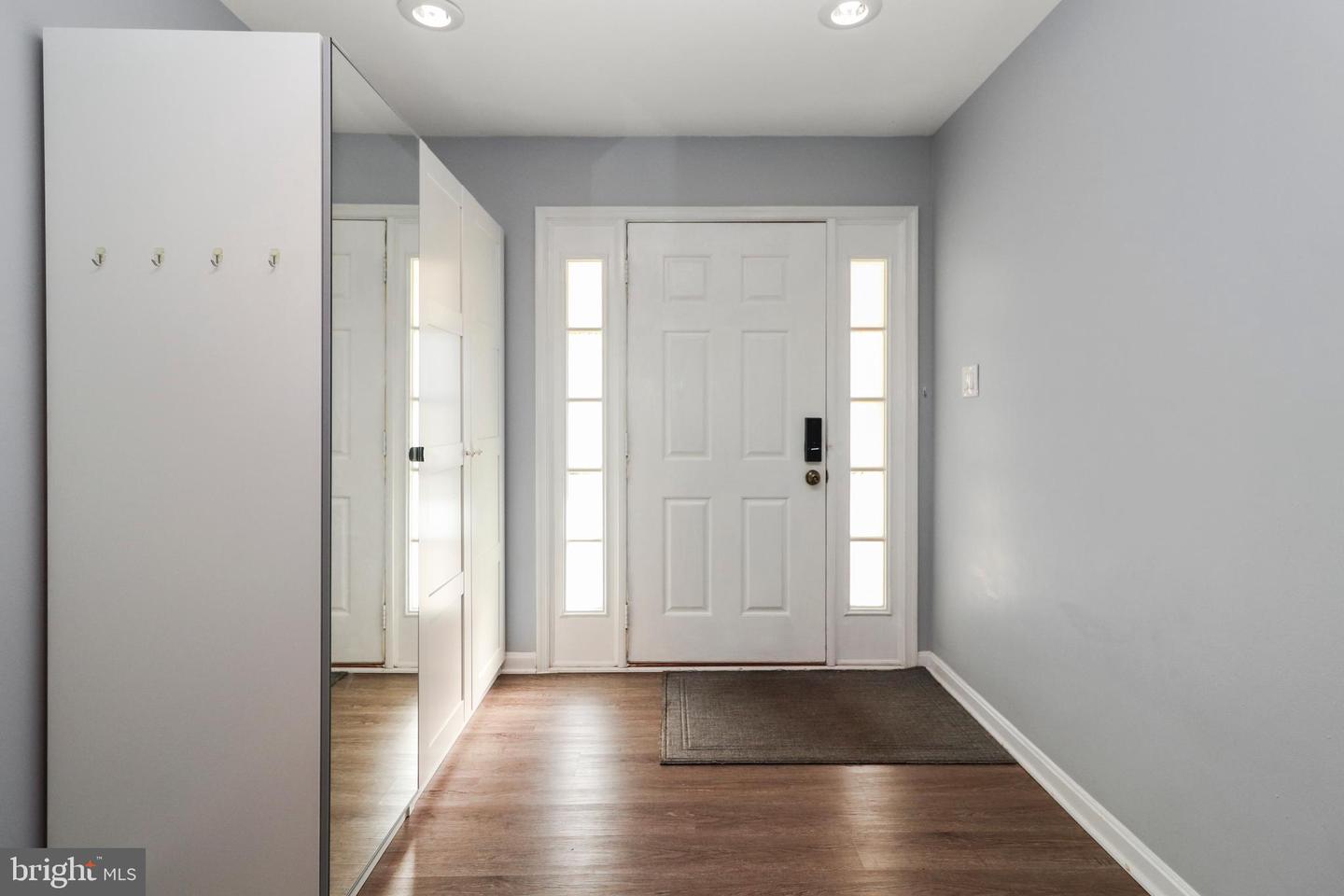 2431 CLOVER FIELD CIR, HERNDON, Virginia 20171, 3 Bedrooms Bedrooms, ,2 BathroomsBathrooms,Residential,For sale,2431 CLOVER FIELD CIR,VAFX2240234 MLS # VAFX2240234