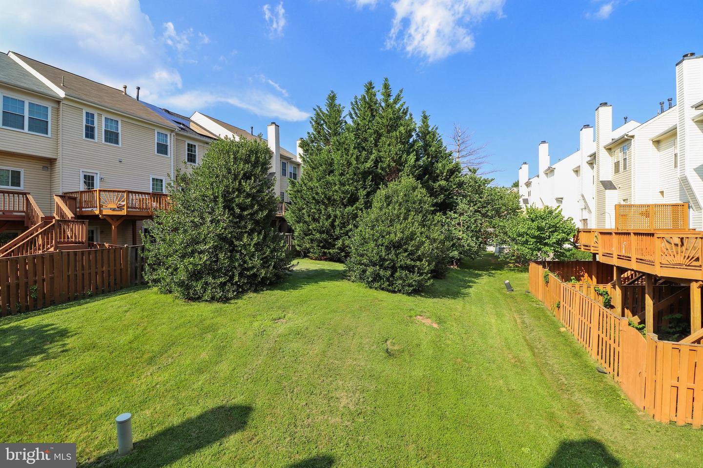 2431 CLOVER FIELD CIR, HERNDON, Virginia 20171, 3 Bedrooms Bedrooms, ,2 BathroomsBathrooms,Residential,For sale,2431 CLOVER FIELD CIR,VAFX2240234 MLS # VAFX2240234