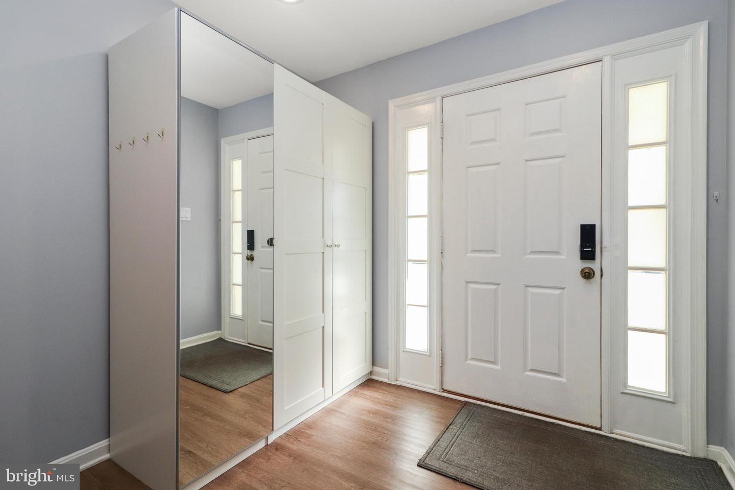 2431 CLOVER FIELD CIR, HERNDON, Virginia 20171, 3 Bedrooms Bedrooms, ,2 BathroomsBathrooms,Residential,For sale,2431 CLOVER FIELD CIR,VAFX2240234 MLS # VAFX2240234