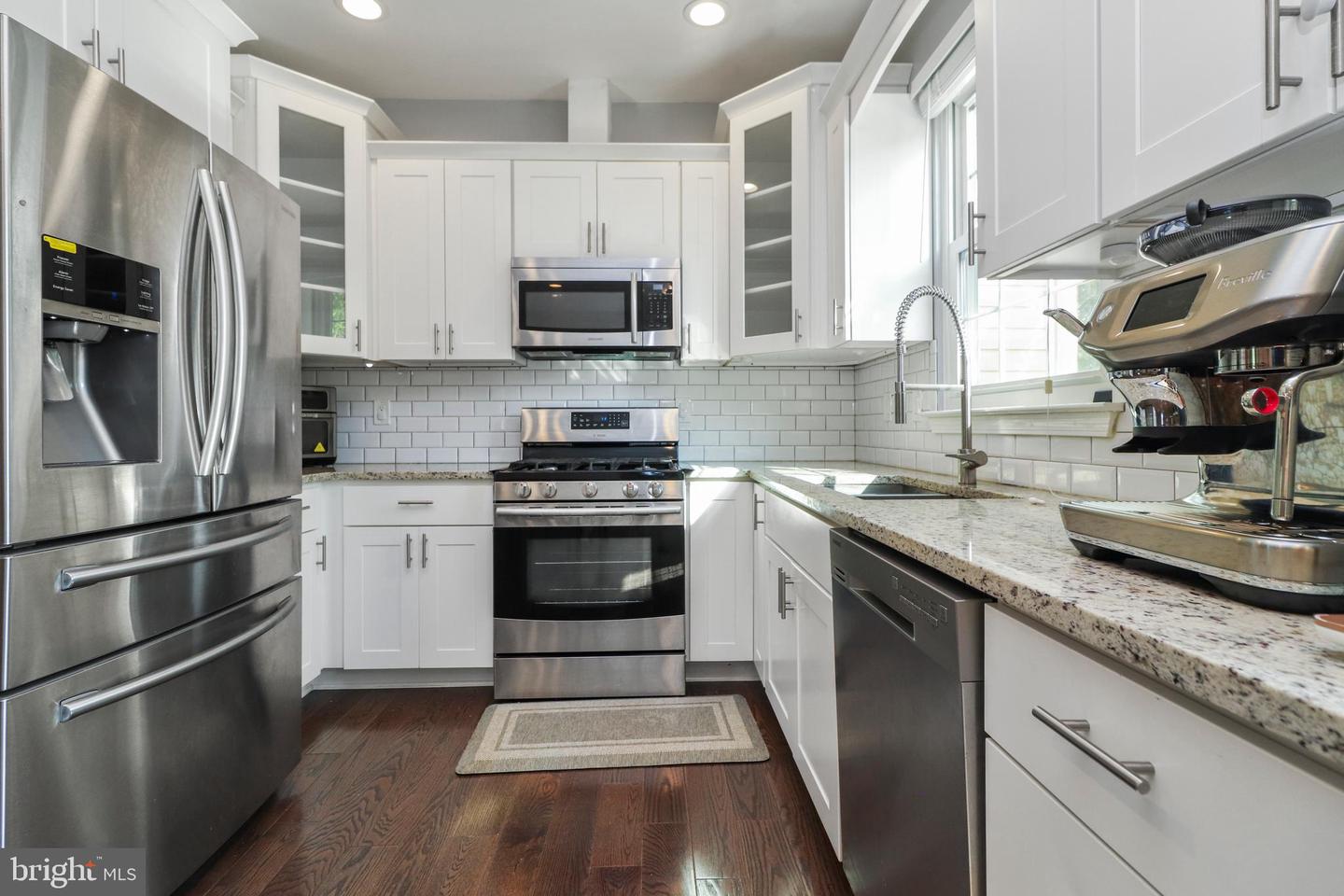 2431 CLOVER FIELD CIR, HERNDON, Virginia 20171, 3 Bedrooms Bedrooms, ,2 BathroomsBathrooms,Residential,For sale,2431 CLOVER FIELD CIR,VAFX2240234 MLS # VAFX2240234