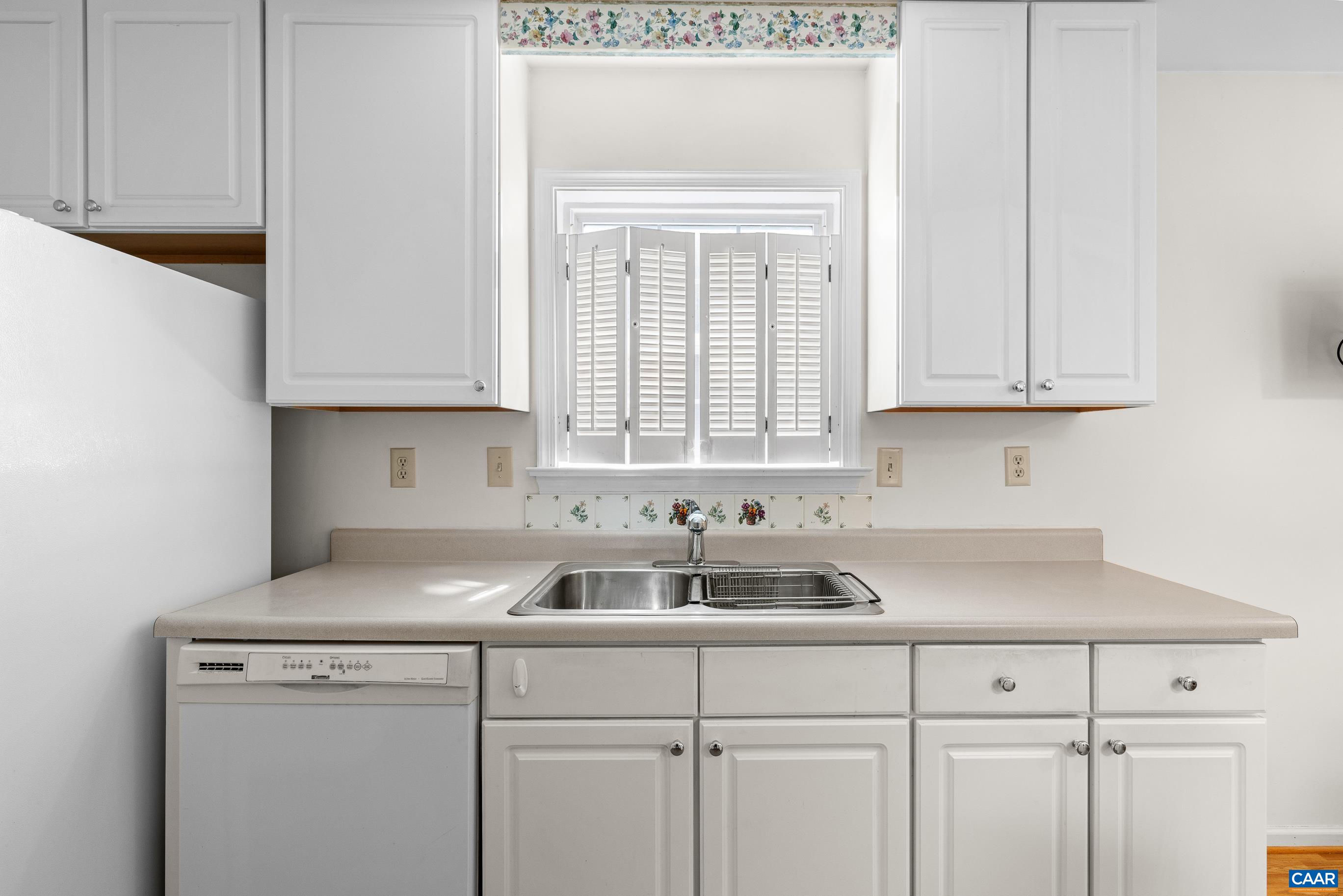 2040 WHISPERING WOODS DR, CHARLOTTESVILLE, Virginia 22911, 4 Bedrooms Bedrooms, ,2 BathroomsBathrooms,Residential,2040 WHISPERING WOODS DR,666671 MLS # 666671