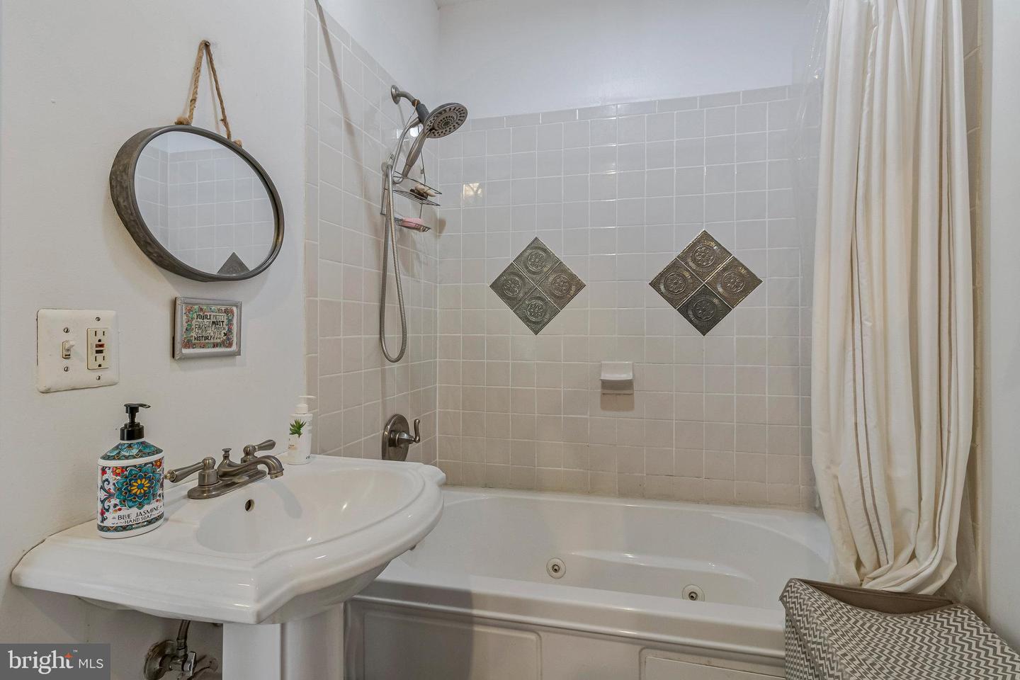 902 WESTMINSTER ST NW, WASHINGTON, District Of Columbia 20001, 6 Bedrooms Bedrooms, ,4 BathroomsBathrooms,Residential,For sale,902 WESTMINSTER ST NW,DCDC2200968 MLS # DCDC2200968