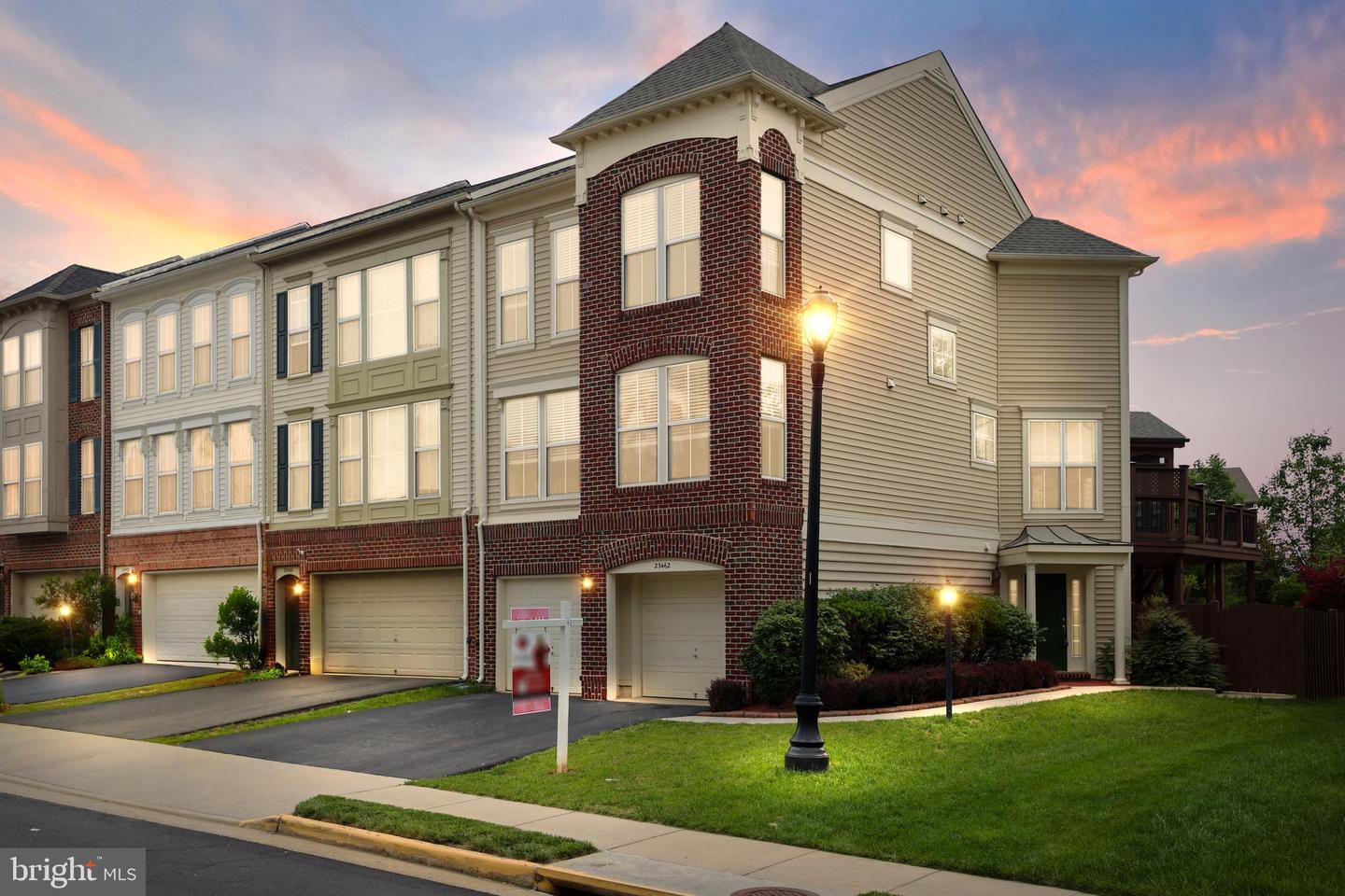 23462 TWIN FALLS TER, ASHBURN, Virginia 20148, 4 Bedrooms Bedrooms, ,3 BathroomsBathrooms,Residential,For sale,23462 TWIN FALLS TER,VALO2097148 MLS # VALO2097148