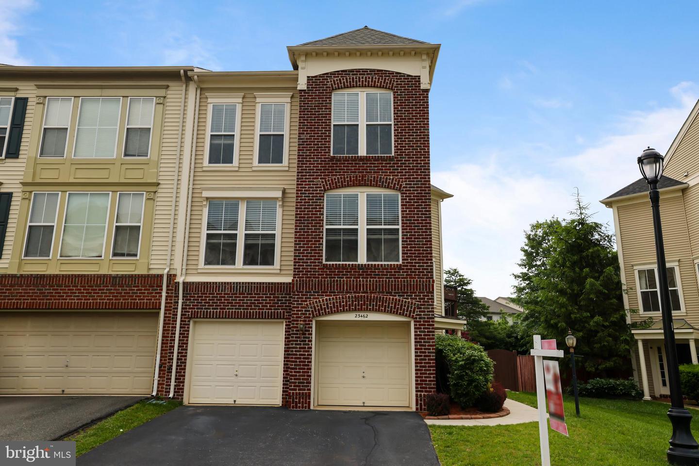 23462 TWIN FALLS TER, ASHBURN, Virginia 20148, 4 Bedrooms Bedrooms, ,3 BathroomsBathrooms,Residential,For sale,23462 TWIN FALLS TER,VALO2097148 MLS # VALO2097148