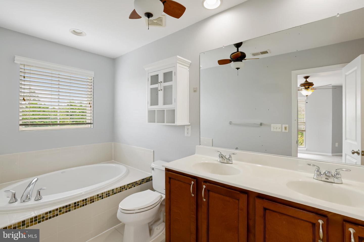 23462 TWIN FALLS TER, ASHBURN, Virginia 20148, 4 Bedrooms Bedrooms, ,3 BathroomsBathrooms,Residential,For sale,23462 TWIN FALLS TER,VALO2097148 MLS # VALO2097148