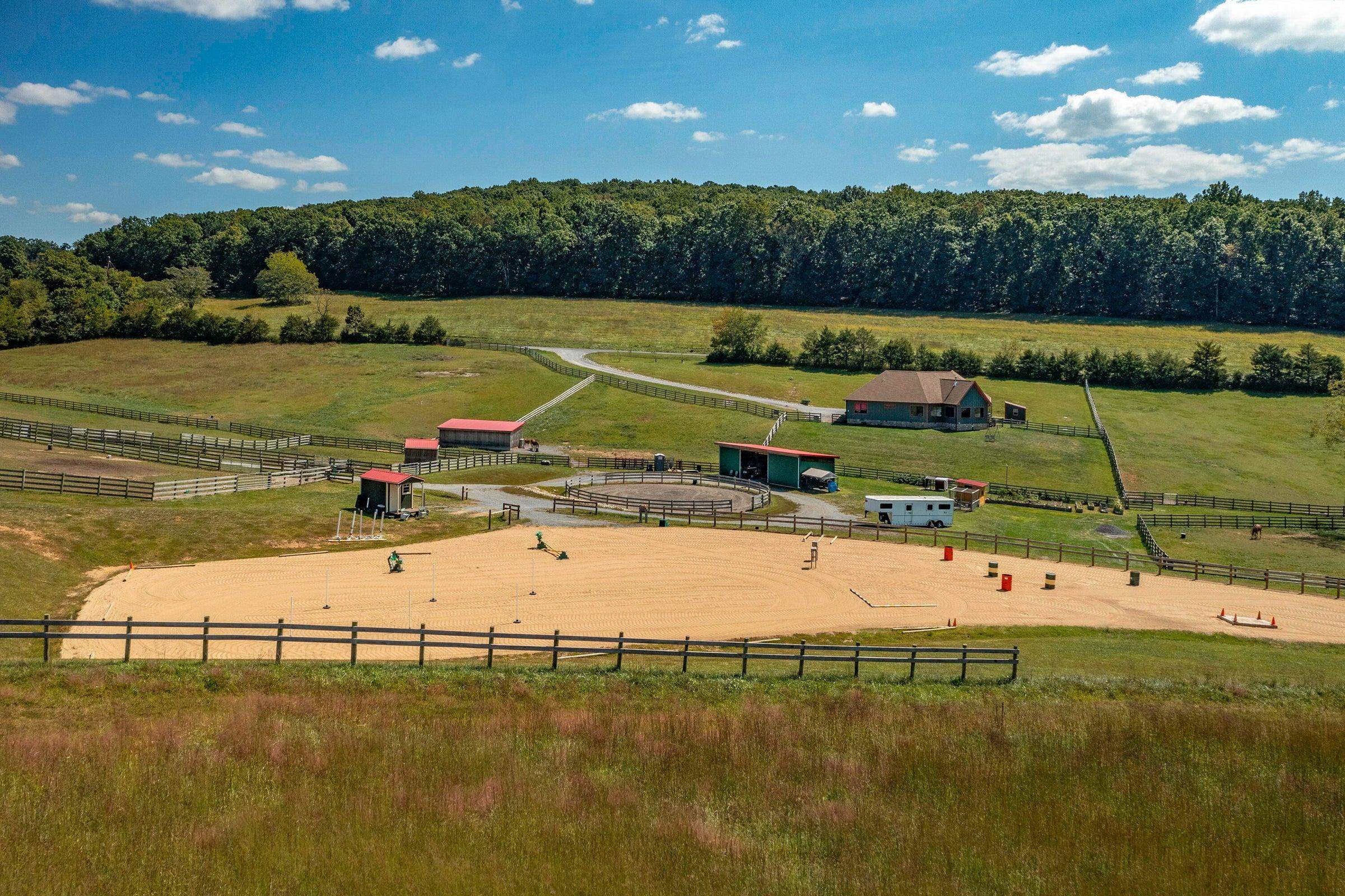 70-ft arena is a superior feature!