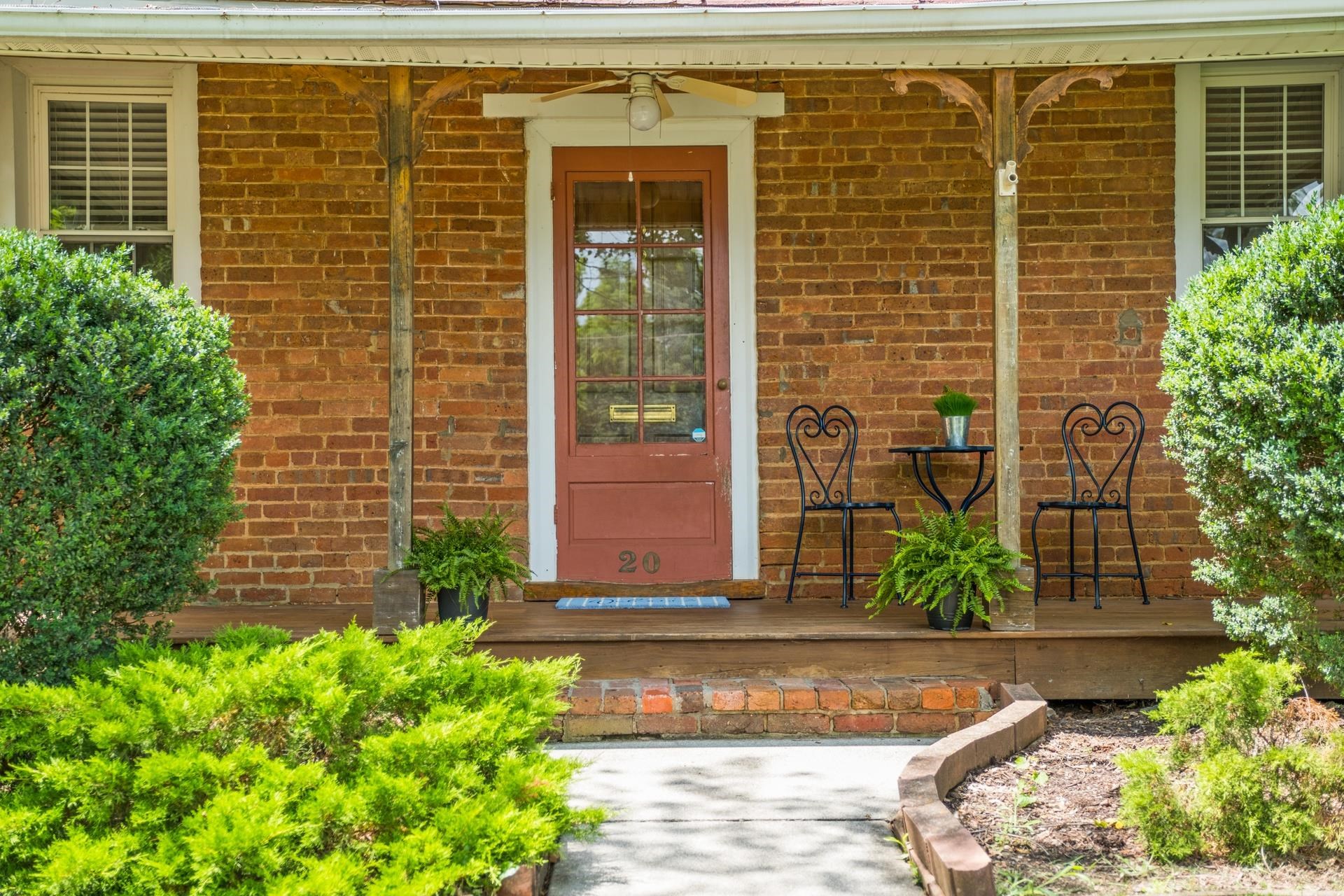 20 BAGBY ST, STAUNTON, Virginia 24401, 2 Bedrooms Bedrooms, ,1 BathroomBathrooms,Residential,20 BAGBY ST,666713 MLS # 666713