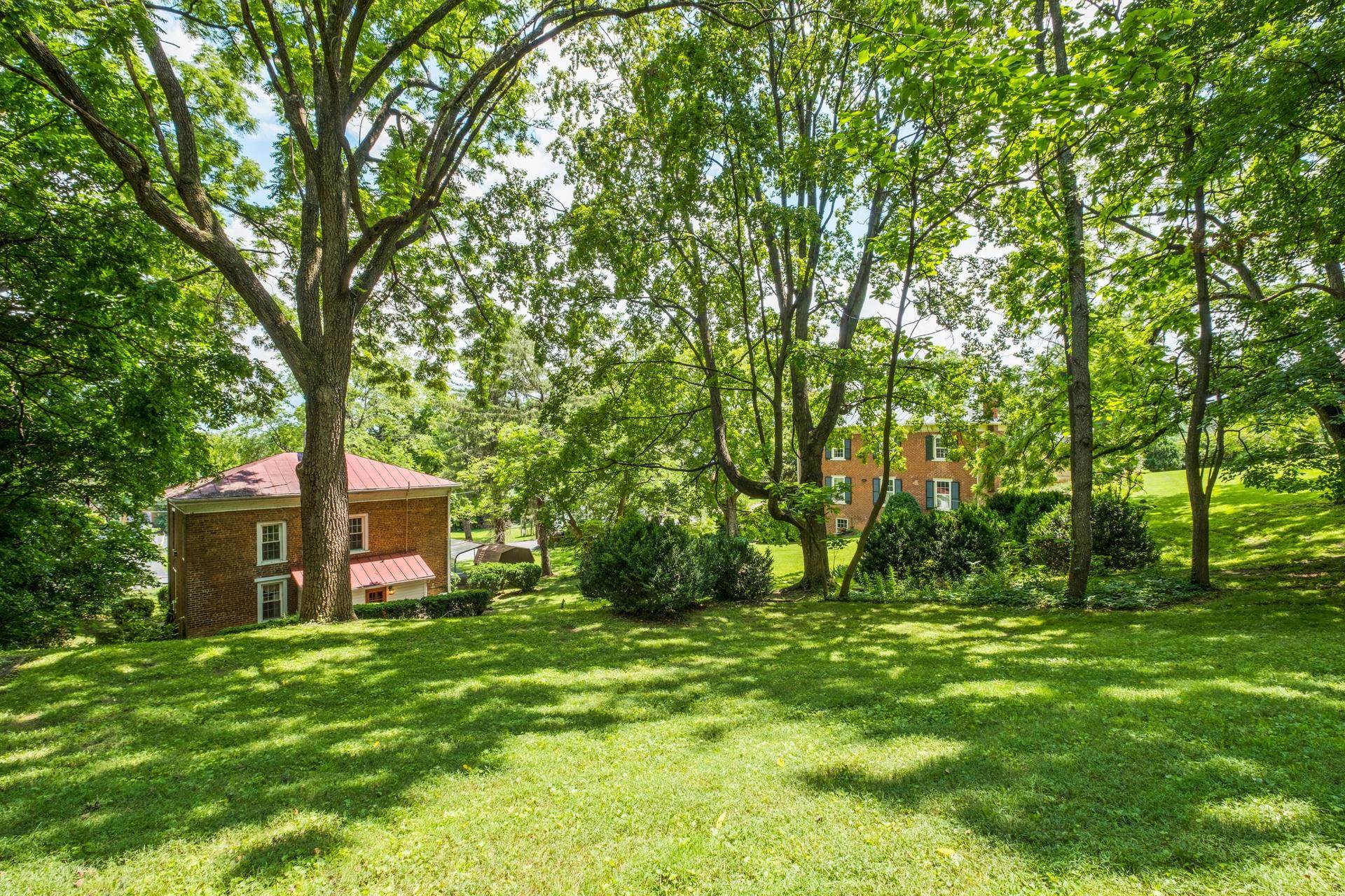20 BAGBY ST, STAUNTON, Virginia 24401, 2 Bedrooms Bedrooms, ,1 BathroomBathrooms,Residential,20 BAGBY ST,666713 MLS # 666713