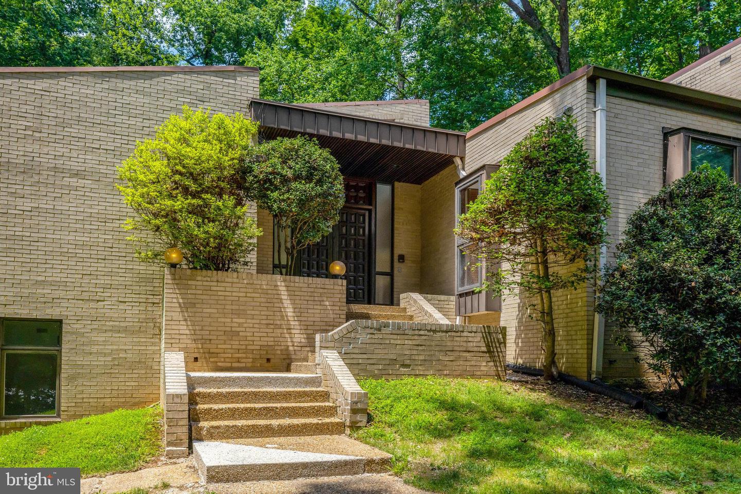 3520 GLENBROOK RD, FAIRFAX, Virginia 22031, 4 Bedrooms Bedrooms, ,3 BathroomsBathrooms,Residential,For sale,3520 GLENBROOK RD,VAFX2242138 MLS # VAFX2242138