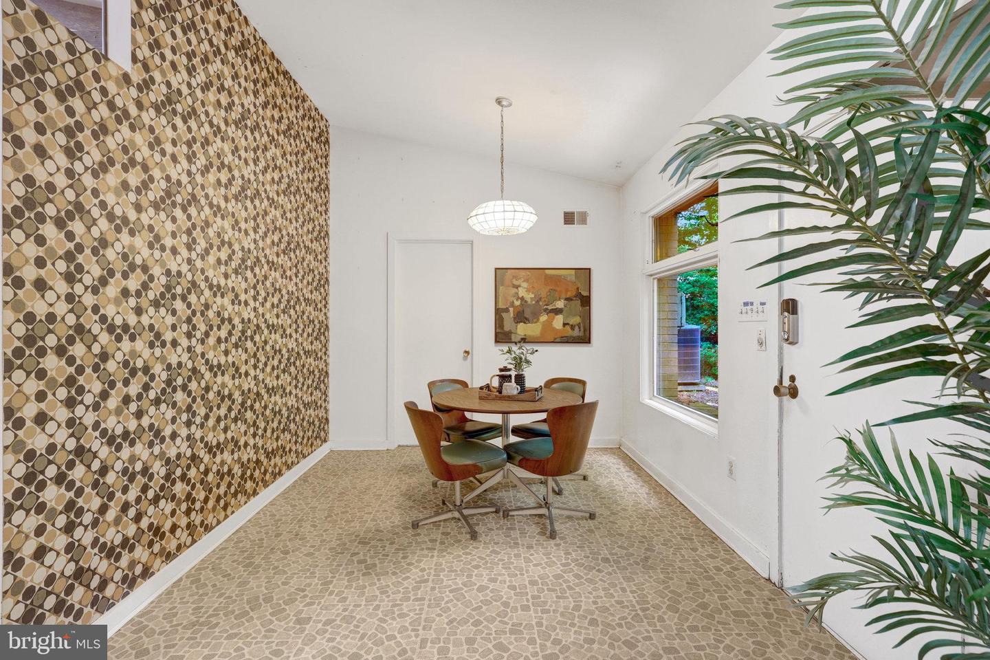 3520 GLENBROOK RD, FAIRFAX, Virginia 22031, 4 Bedrooms Bedrooms, ,3 BathroomsBathrooms,Residential,For sale,3520 GLENBROOK RD,VAFX2242138 MLS # VAFX2242138