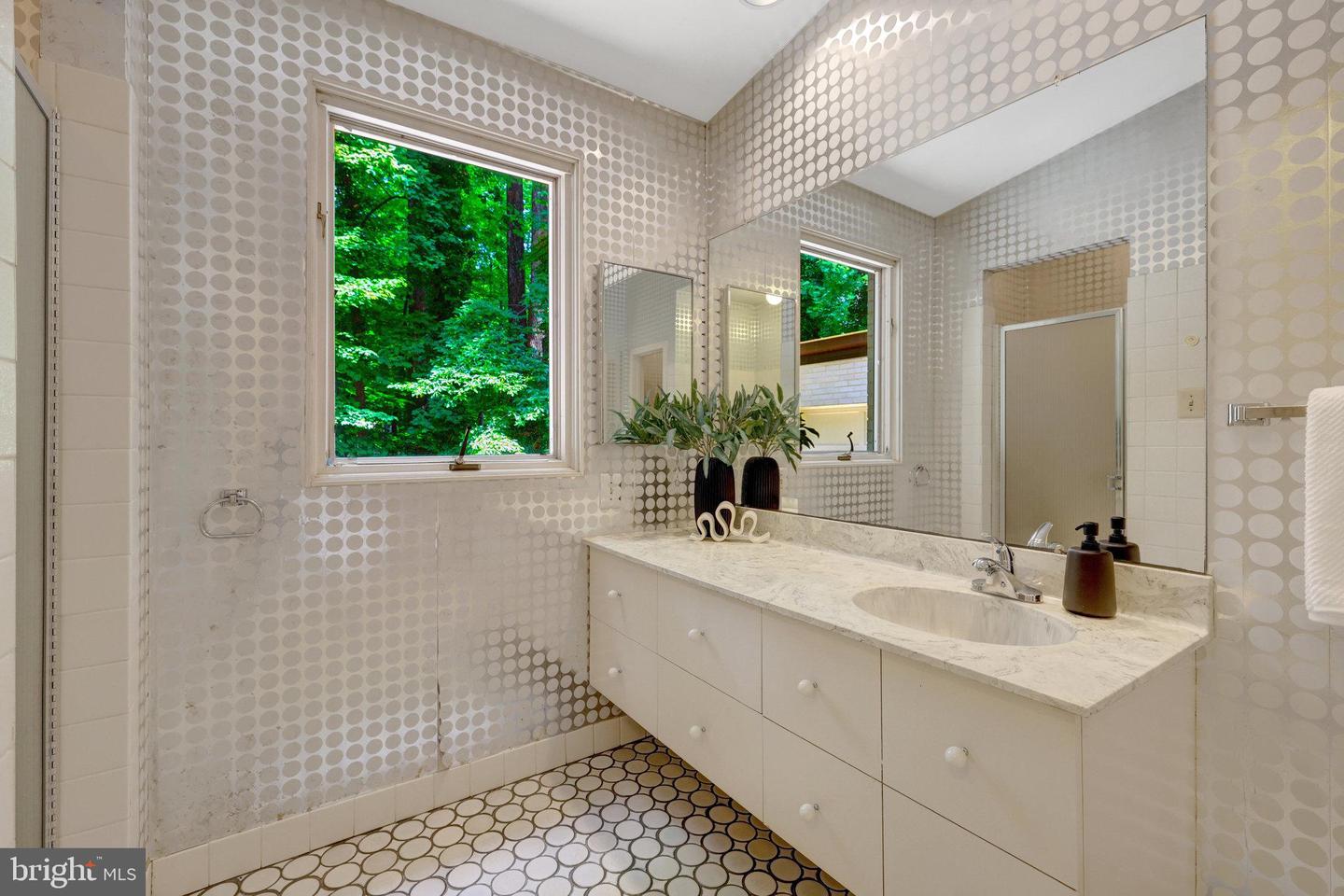 3520 GLENBROOK RD, FAIRFAX, Virginia 22031, 4 Bedrooms Bedrooms, ,3 BathroomsBathrooms,Residential,For sale,3520 GLENBROOK RD,VAFX2242138 MLS # VAFX2242138