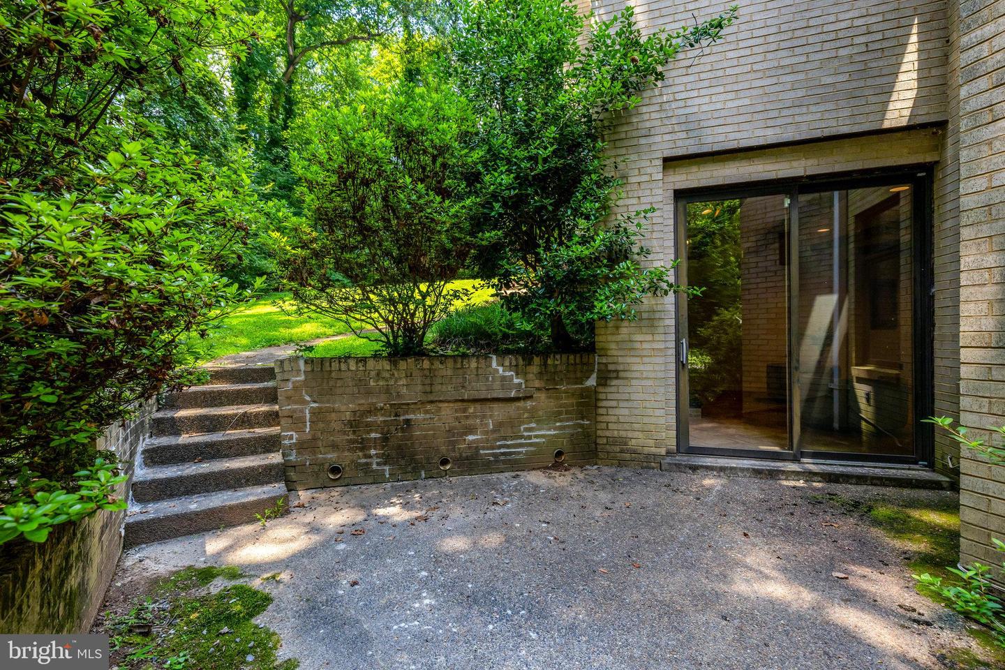 3520 GLENBROOK RD, FAIRFAX, Virginia 22031, 4 Bedrooms Bedrooms, ,3 BathroomsBathrooms,Residential,For sale,3520 GLENBROOK RD,VAFX2242138 MLS # VAFX2242138