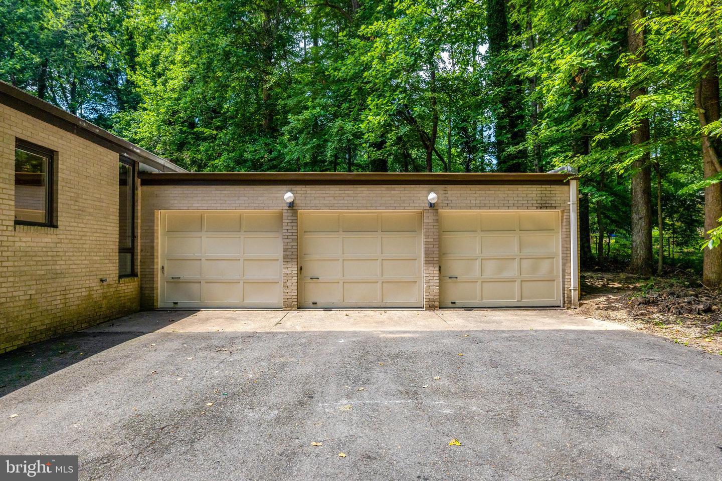 3520 GLENBROOK RD, FAIRFAX, Virginia 22031, 4 Bedrooms Bedrooms, ,3 BathroomsBathrooms,Residential,For sale,3520 GLENBROOK RD,VAFX2242138 MLS # VAFX2242138