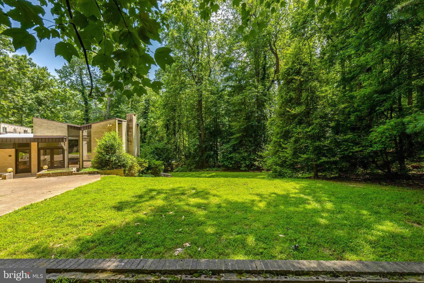 3520 GLENBROOK RD, FAIRFAX, Virginia 22031, 4 Bedrooms Bedrooms, ,3 BathroomsBathrooms,Residential,For sale,3520 GLENBROOK RD,VAFX2242138 MLS # VAFX2242138