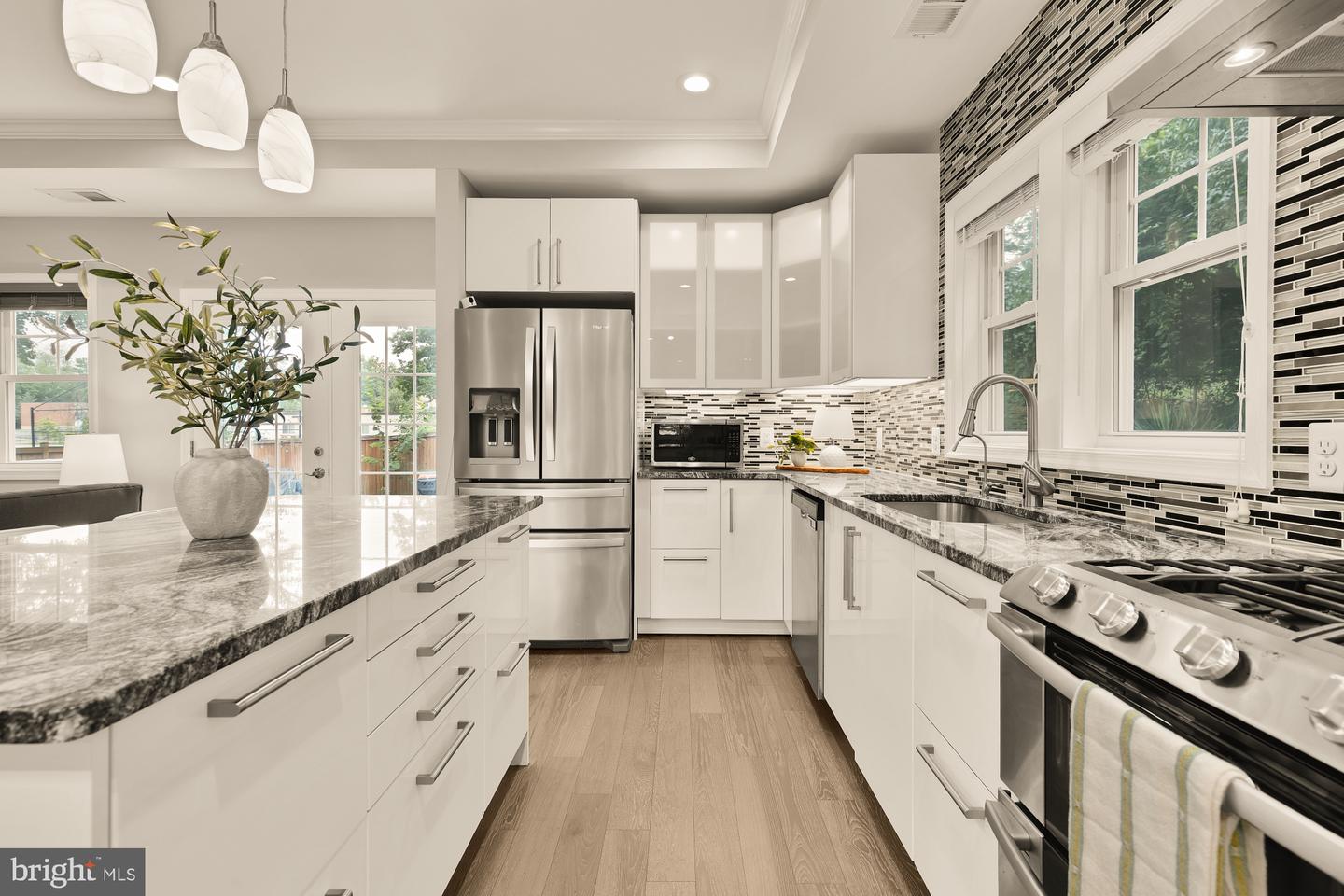 3124 CHEPSTOW LN, FALLS CHURCH, Virginia 22042, 5 Bedrooms Bedrooms, ,3 BathroomsBathrooms,Residential,For sale,3124 CHEPSTOW LN,VAFX2242368 MLS # VAFX2242368