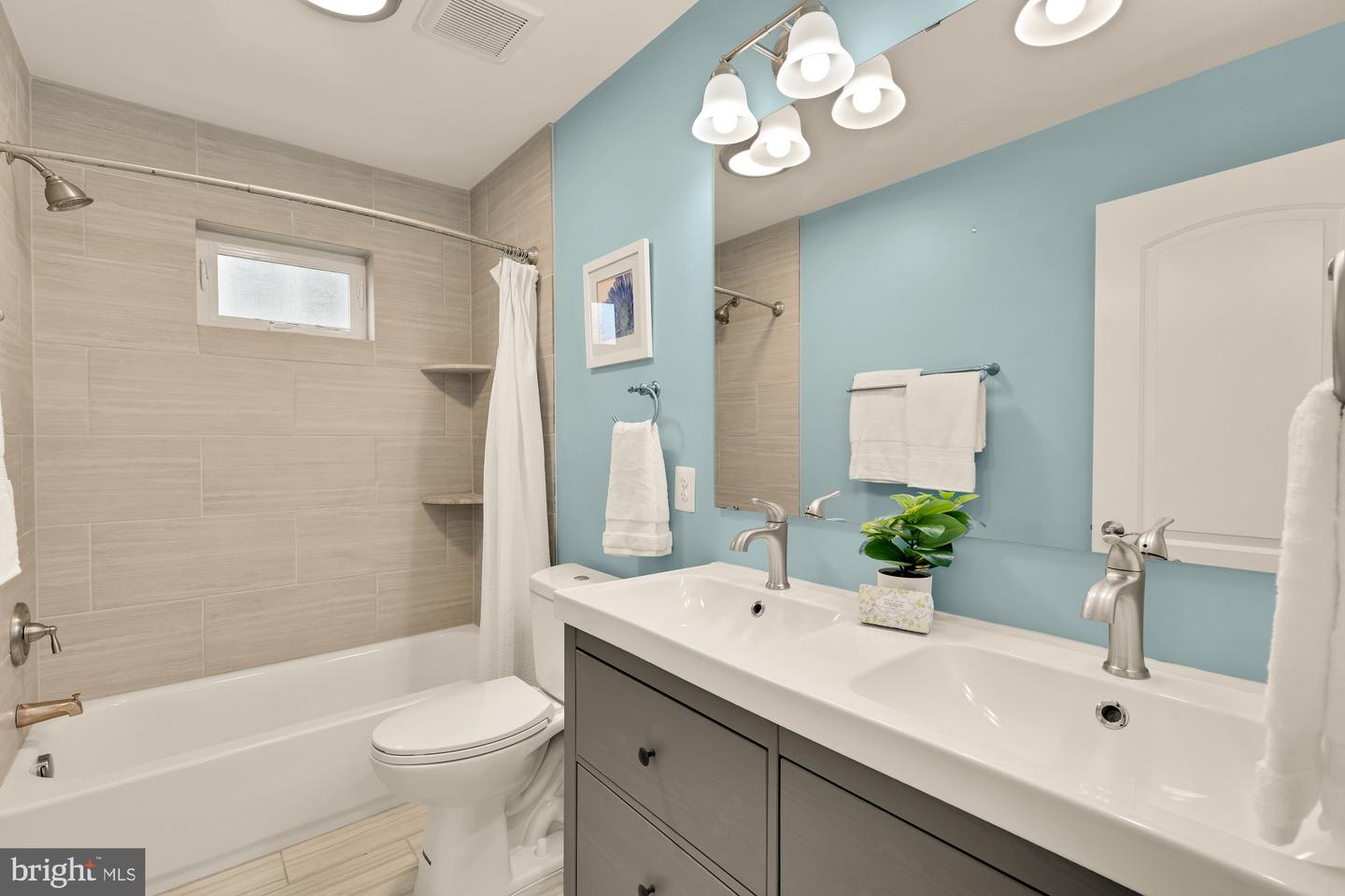 3124 CHEPSTOW LN, FALLS CHURCH, Virginia 22042, 5 Bedrooms Bedrooms, ,3 BathroomsBathrooms,Residential,For sale,3124 CHEPSTOW LN,VAFX2242368 MLS # VAFX2242368