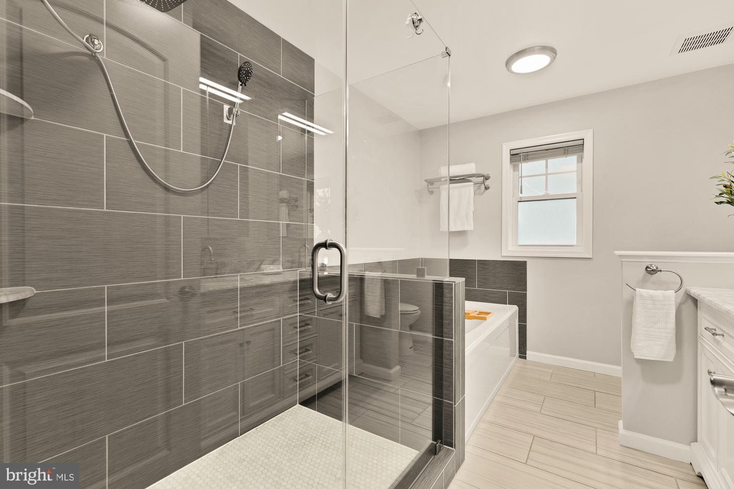3124 CHEPSTOW LN, FALLS CHURCH, Virginia 22042, 5 Bedrooms Bedrooms, ,3 BathroomsBathrooms,Residential,For sale,3124 CHEPSTOW LN,VAFX2242368 MLS # VAFX2242368