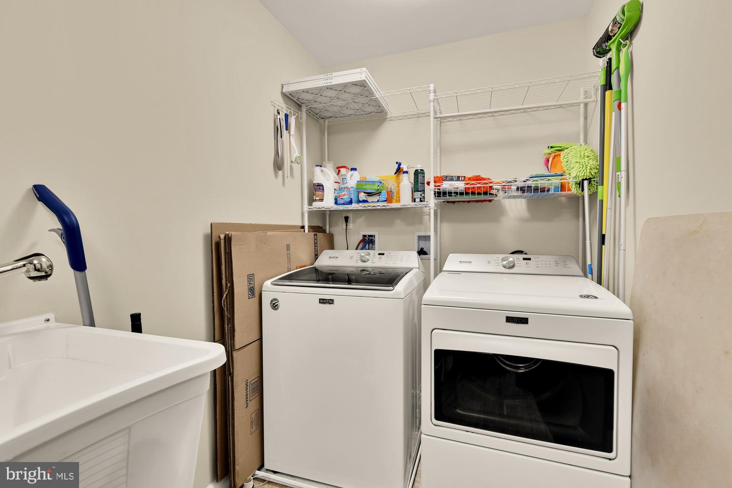 3124 CHEPSTOW LN, FALLS CHURCH, Virginia 22042, 5 Bedrooms Bedrooms, ,3 BathroomsBathrooms,Residential,For sale,3124 CHEPSTOW LN,VAFX2242368 MLS # VAFX2242368