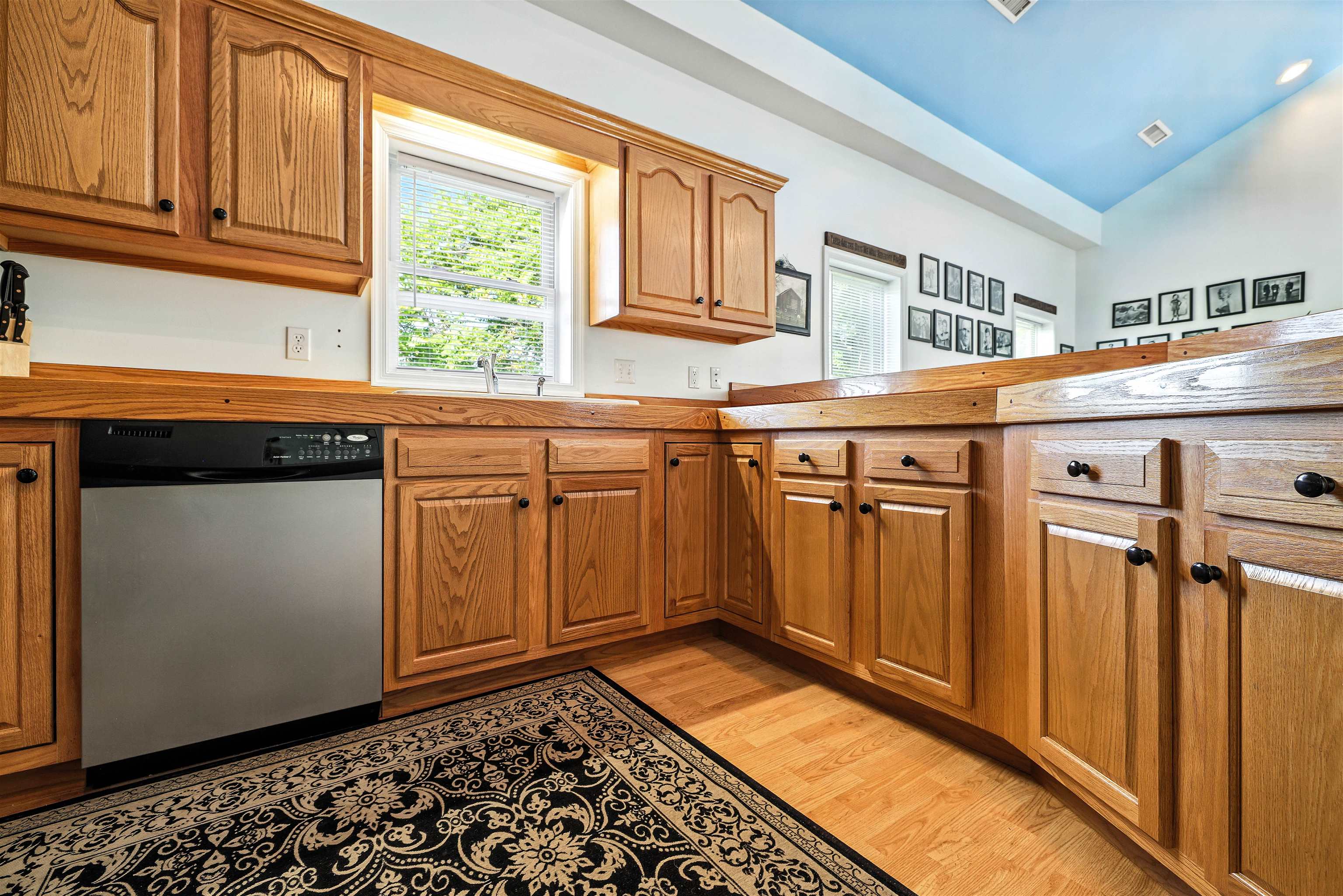 107 VIRGINIA AVE, SHENANDOAH, Virginia 22849, 2 Bedrooms Bedrooms, ,2 BathroomsBathrooms,Residential,107 VIRGINIA AVE,666721 MLS # 666721