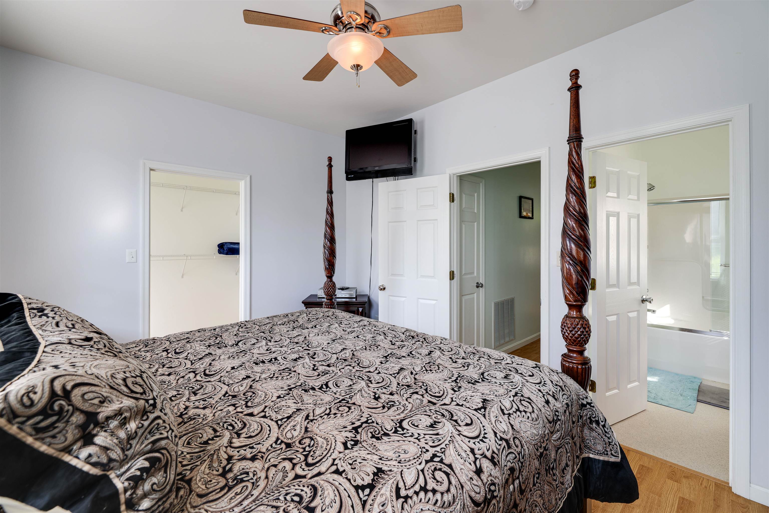 107 VIRGINIA AVE, SHENANDOAH, Virginia 22849, 2 Bedrooms Bedrooms, ,2 BathroomsBathrooms,Residential,107 VIRGINIA AVE,666721 MLS # 666721