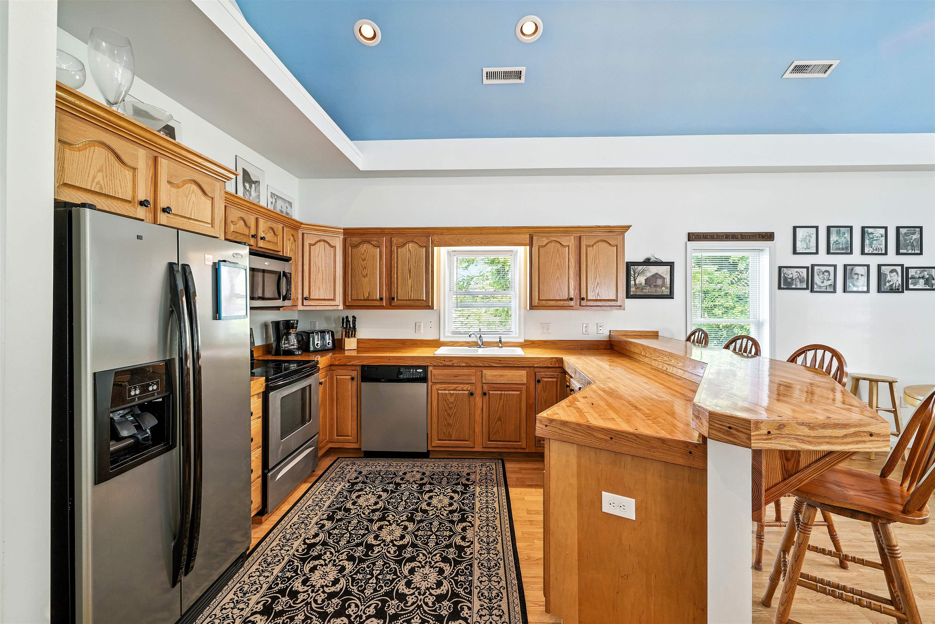 107 VIRGINIA AVE, SHENANDOAH, Virginia 22849, 2 Bedrooms Bedrooms, ,2 BathroomsBathrooms,Residential,107 VIRGINIA AVE,666721 MLS # 666721
