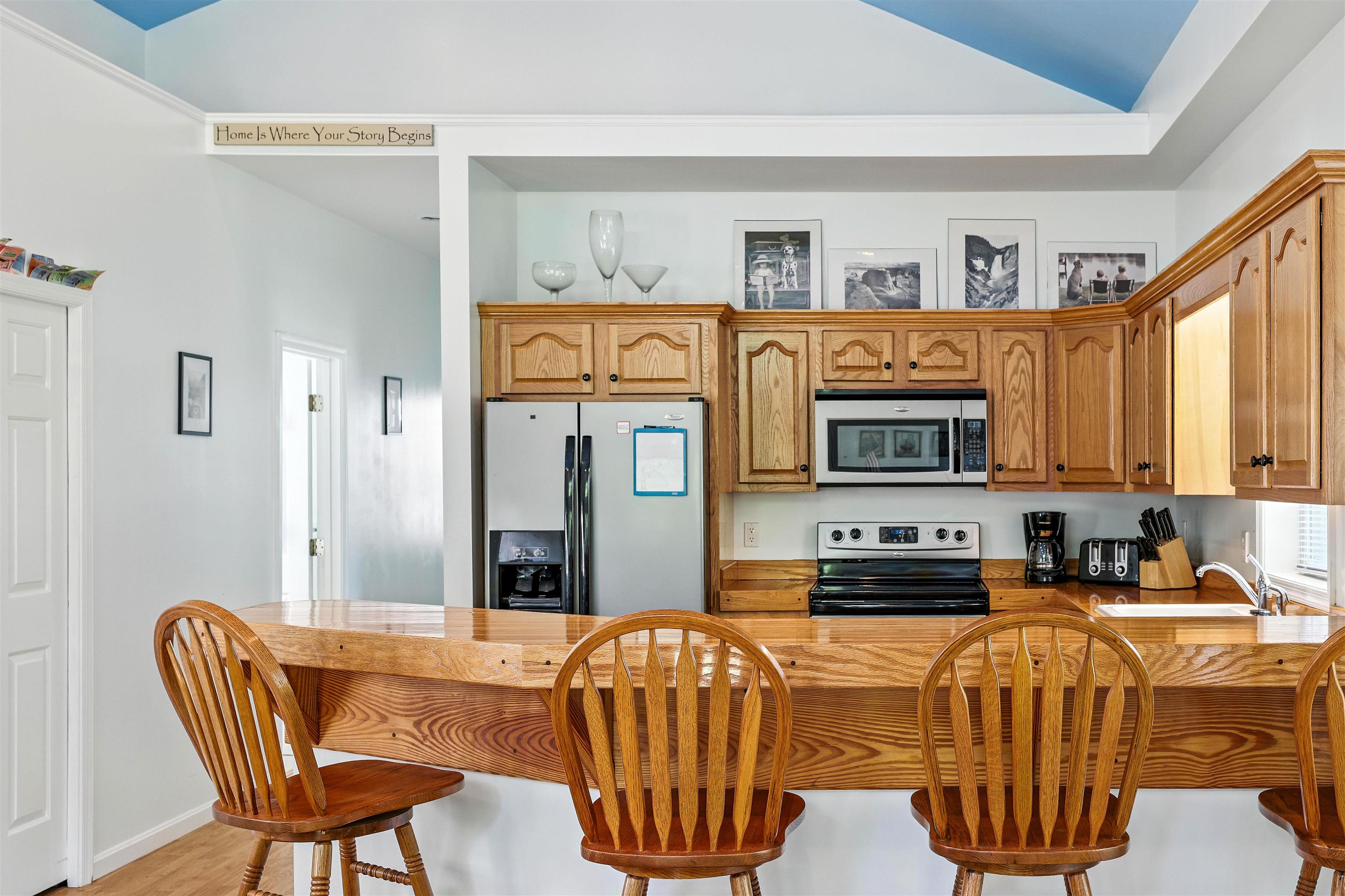 107 VIRGINIA AVE, SHENANDOAH, Virginia 22849, 2 Bedrooms Bedrooms, ,2 BathroomsBathrooms,Residential,107 VIRGINIA AVE,666721 MLS # 666721