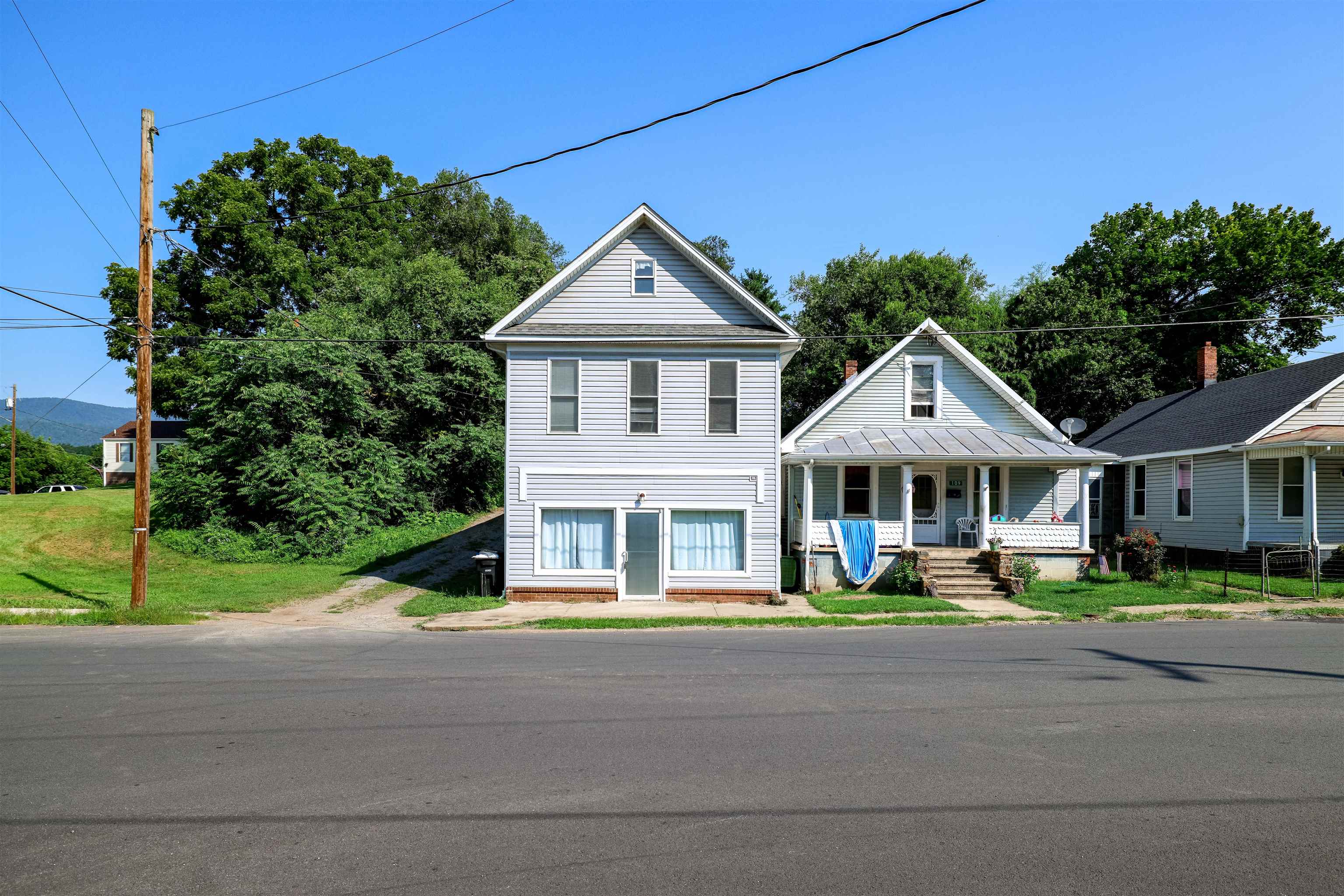 107 VIRGINIA AVE, SHENANDOAH, Virginia 22849, 2 Bedrooms Bedrooms, ,2 BathroomsBathrooms,Residential,107 VIRGINIA AVE,666721 MLS # 666721