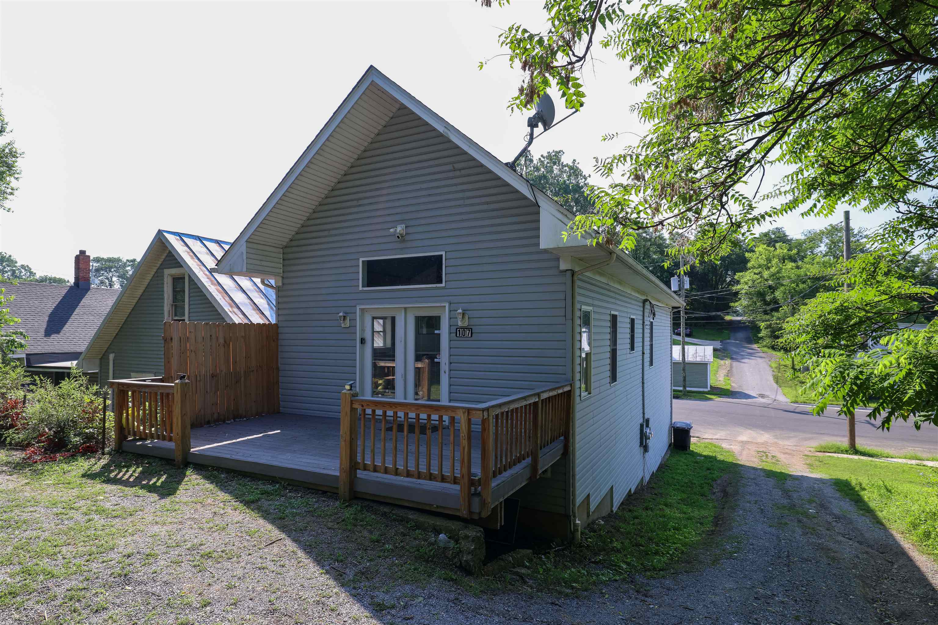 107 VIRGINIA AVE, SHENANDOAH, Virginia 22849, 2 Bedrooms Bedrooms, ,2 BathroomsBathrooms,Residential,107 VIRGINIA AVE,666721 MLS # 666721