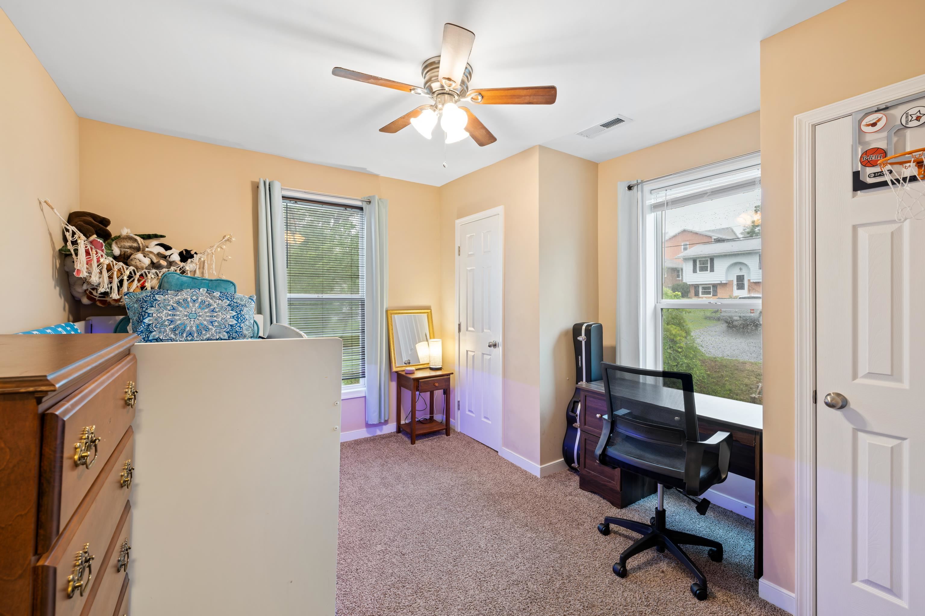 832 GRAYSON AVE, WAYNESBORO, Virginia 22980, 4 Bedrooms Bedrooms, ,2 BathroomsBathrooms,Residential,832 GRAYSON AVE,666723 MLS # 666723