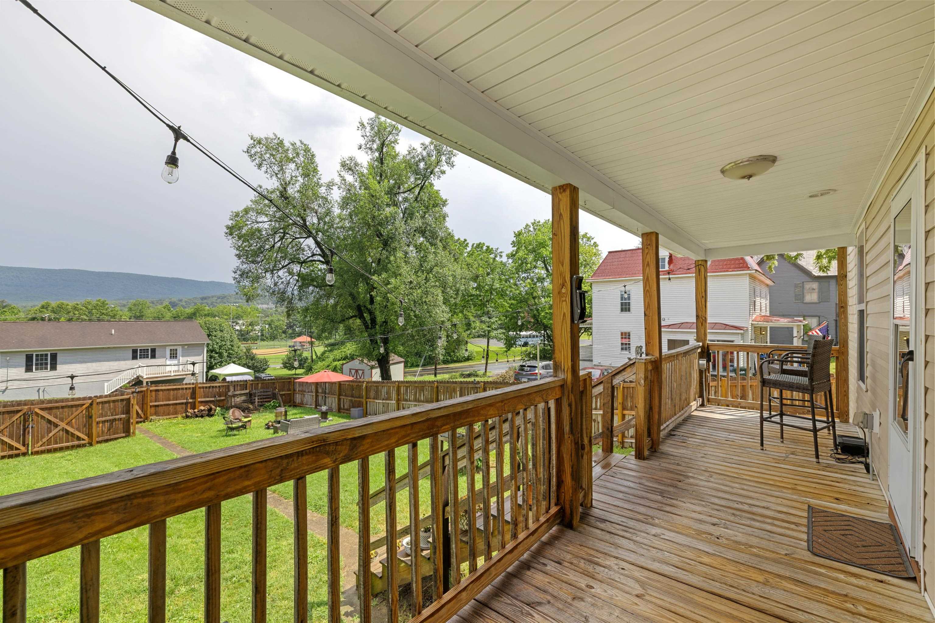 832 GRAYSON AVE, WAYNESBORO, Virginia 22980, 4 Bedrooms Bedrooms, ,2 BathroomsBathrooms,Residential,832 GRAYSON AVE,666723 MLS # 666723